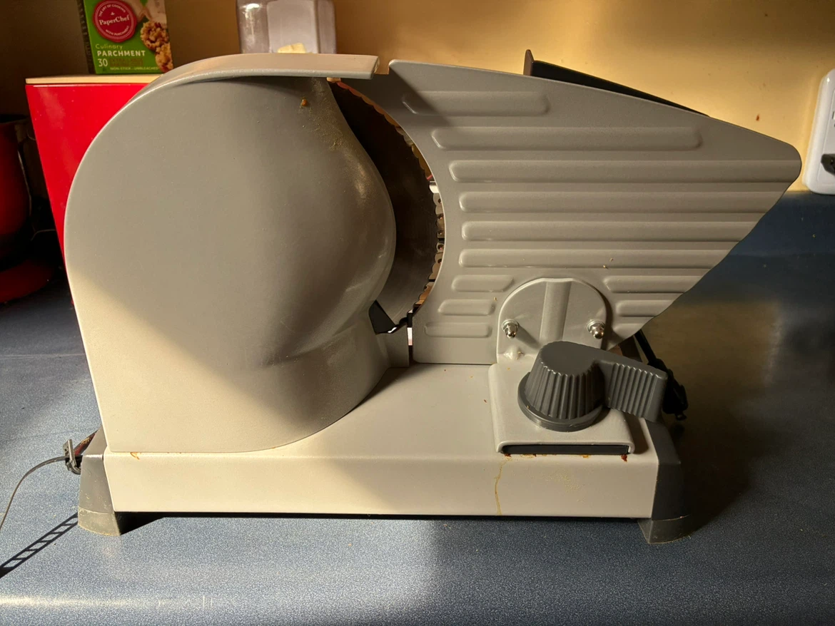 🏈 Cuisinart Professional Quality Food Slicer - photo 3