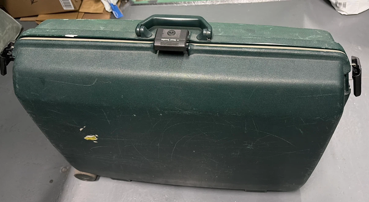 Royal Traveller Hard Shell Suitcase
