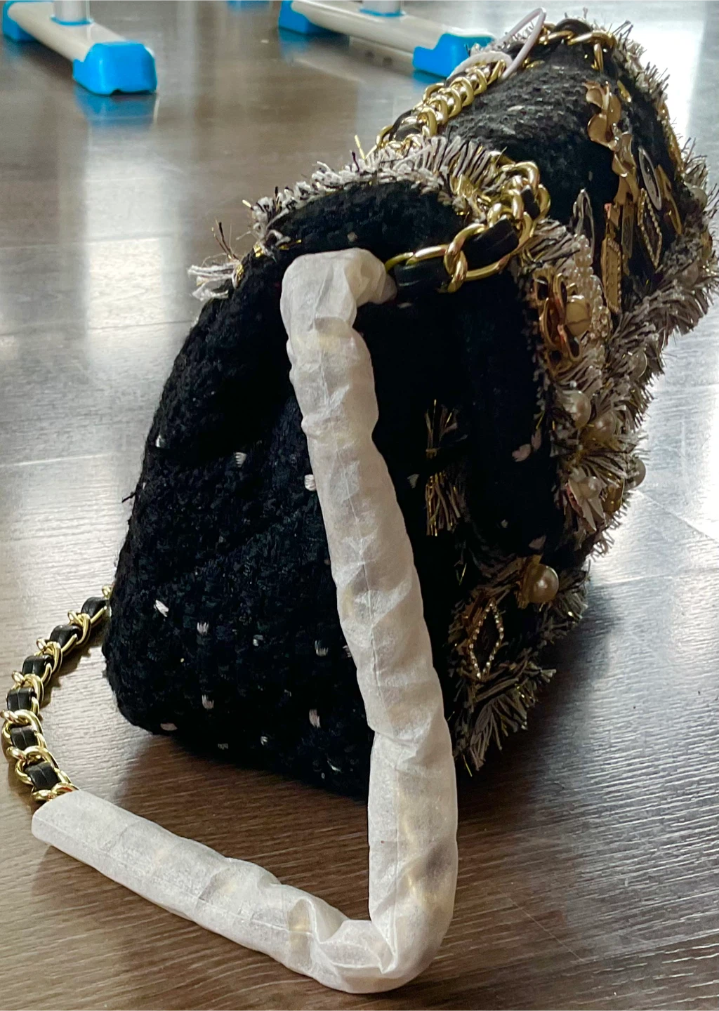 GUYIXUAN Black Tweed Embellished Shoulder Bag - photo 3