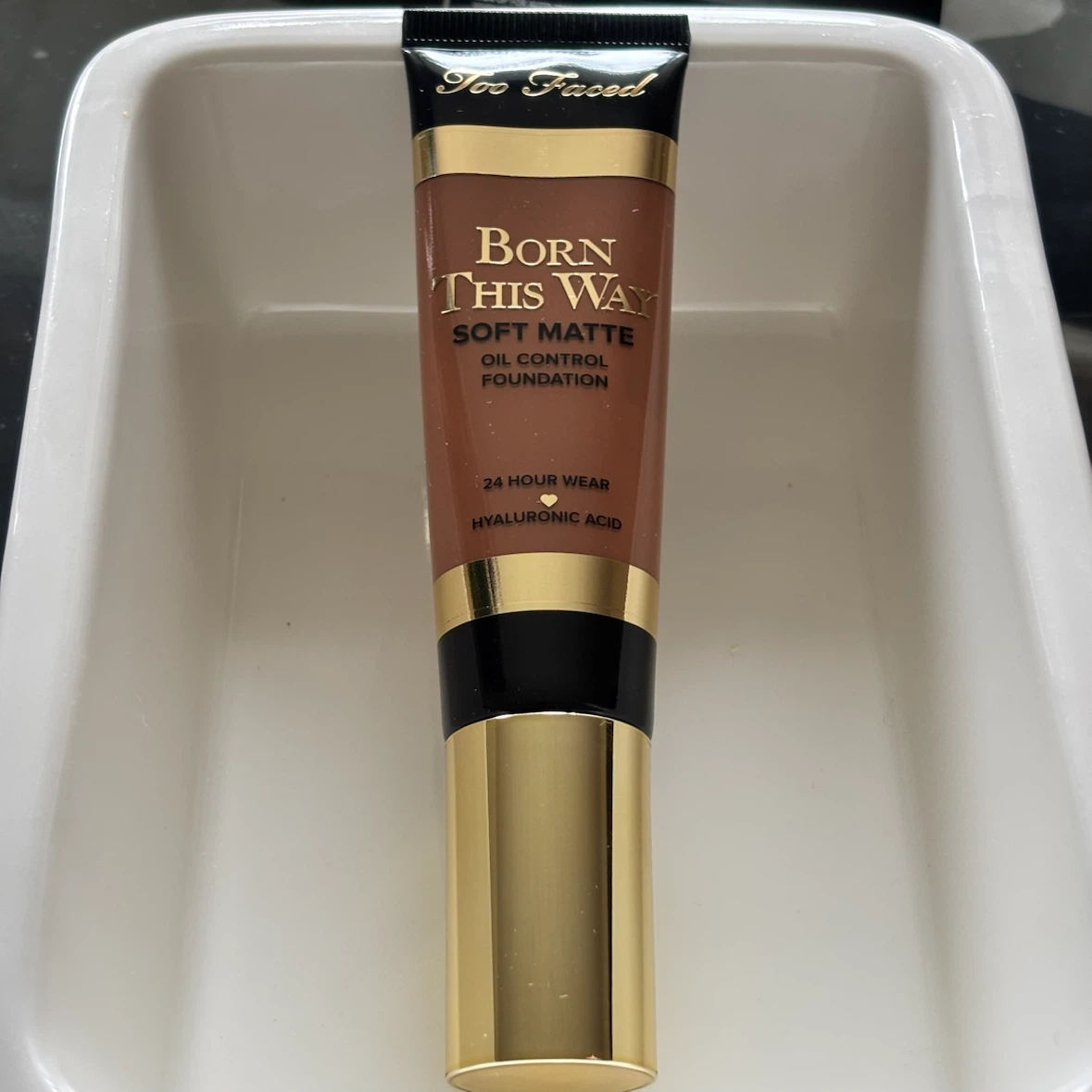 Too Faced Born This Way Foundation - Tiramisu