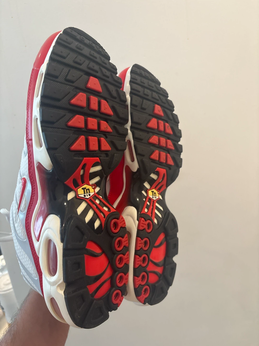 (Brand new) Nike Air Max Plus Tn White and Red (Size: 10.5) - photo 5
