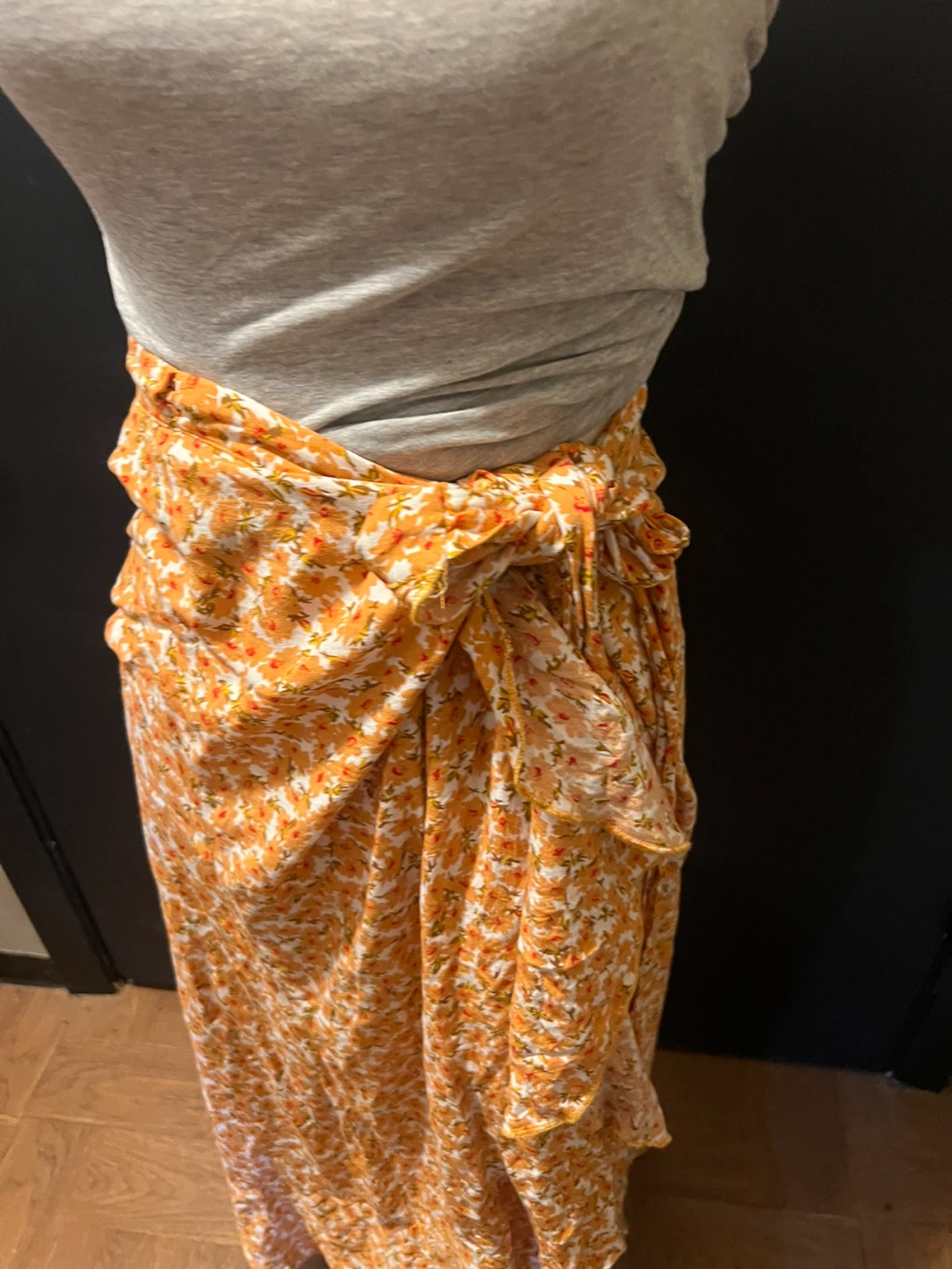 Orange Floral Print Wrap Skirt 🏈 - photo 2