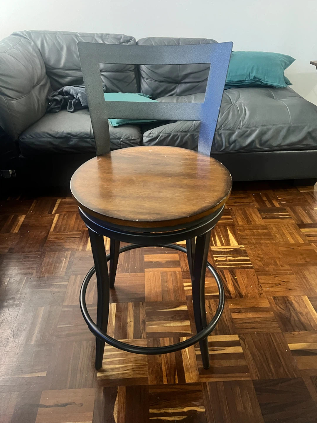 Swivel bar stool with wooden seat - photo 2