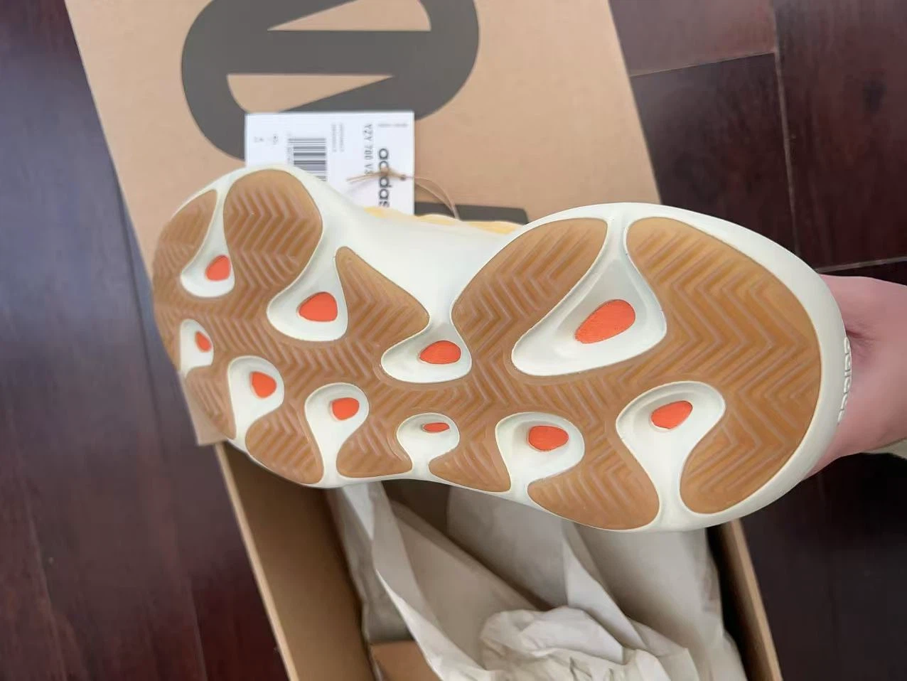 Adidas Yeezy 700 V3 Sneakers - photo 2