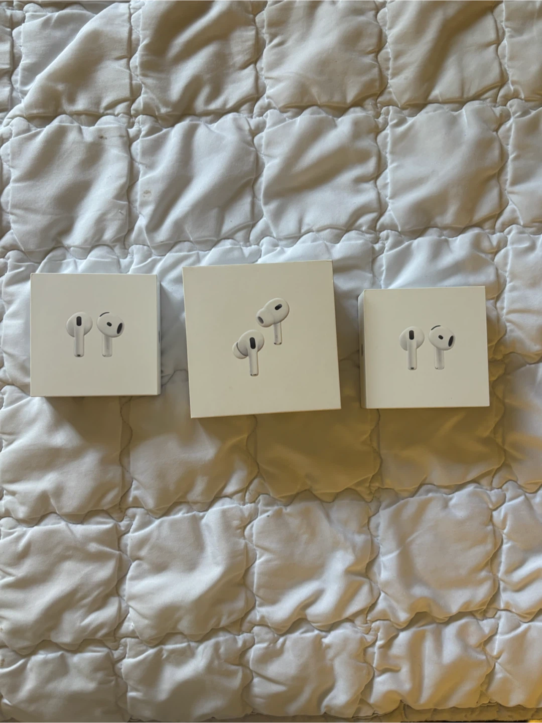 Apple AirPods Pro and AirPods Gen 3