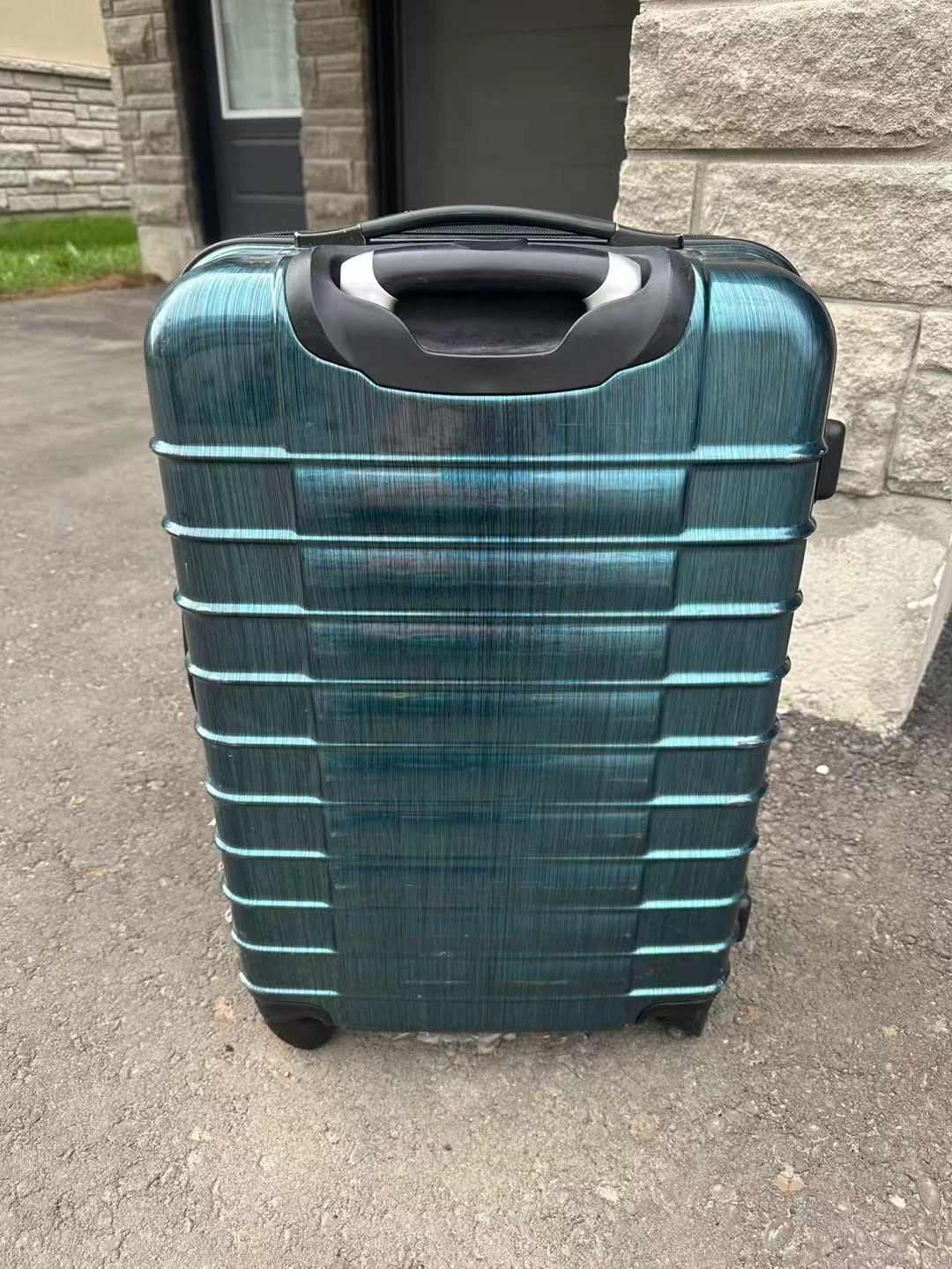 SwissGear Hardside Spinner Luggage - photo 4