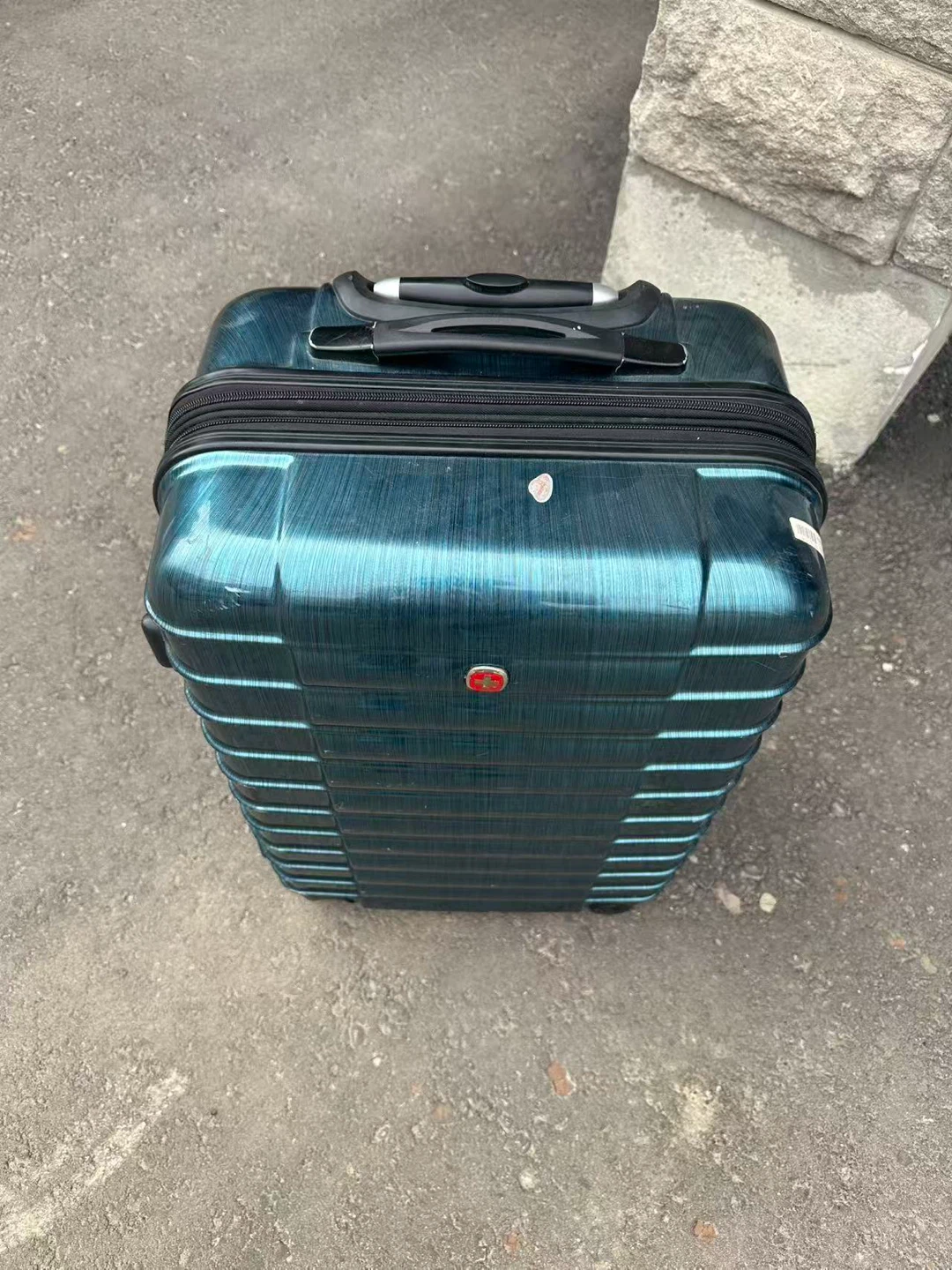 SwissGear Hardside Spinner Luggage - photo 5