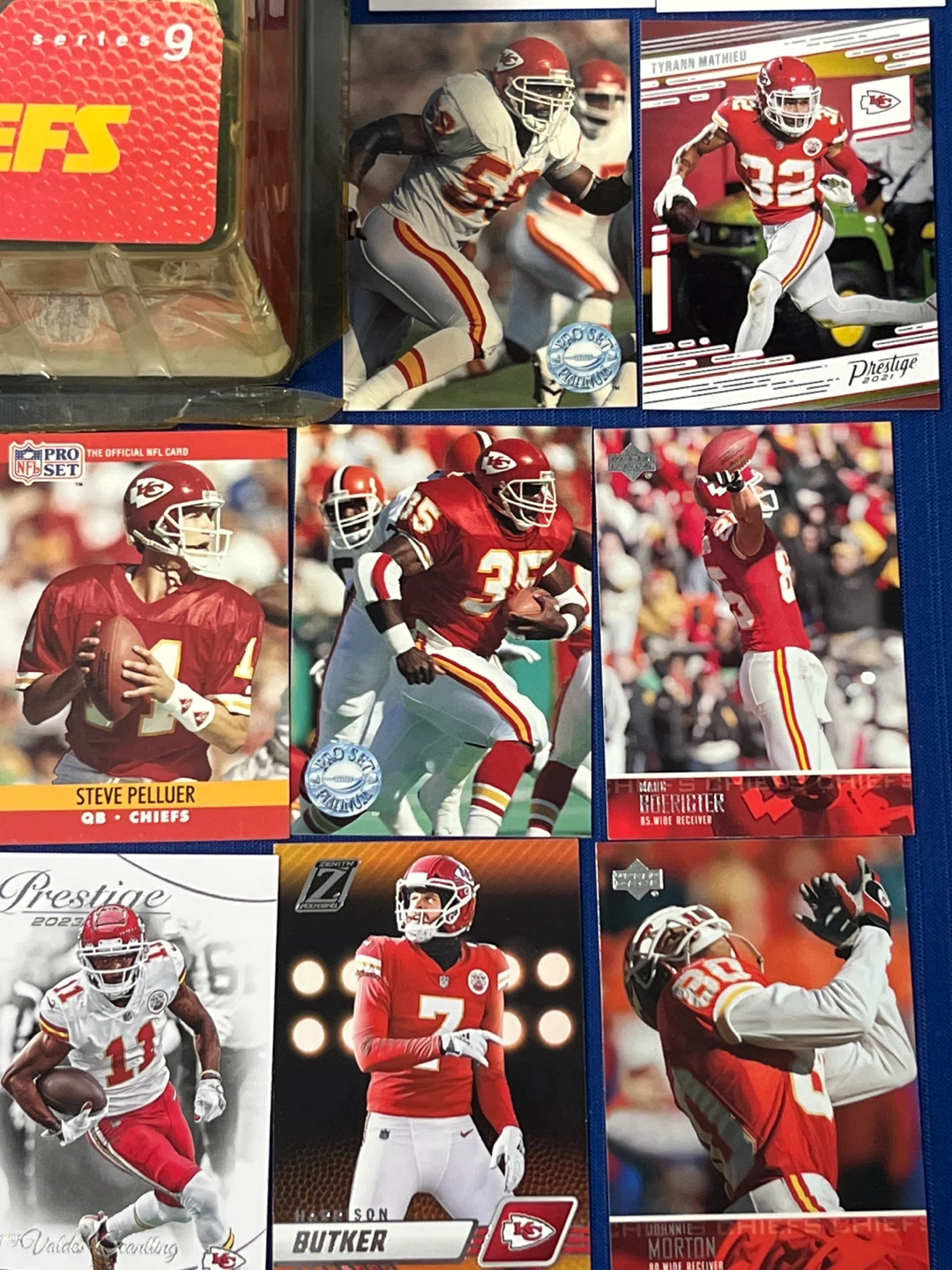 🚨 KANSAS CITY CHIEFS COLLECTOR'S LOT! 🚨 - photo 2