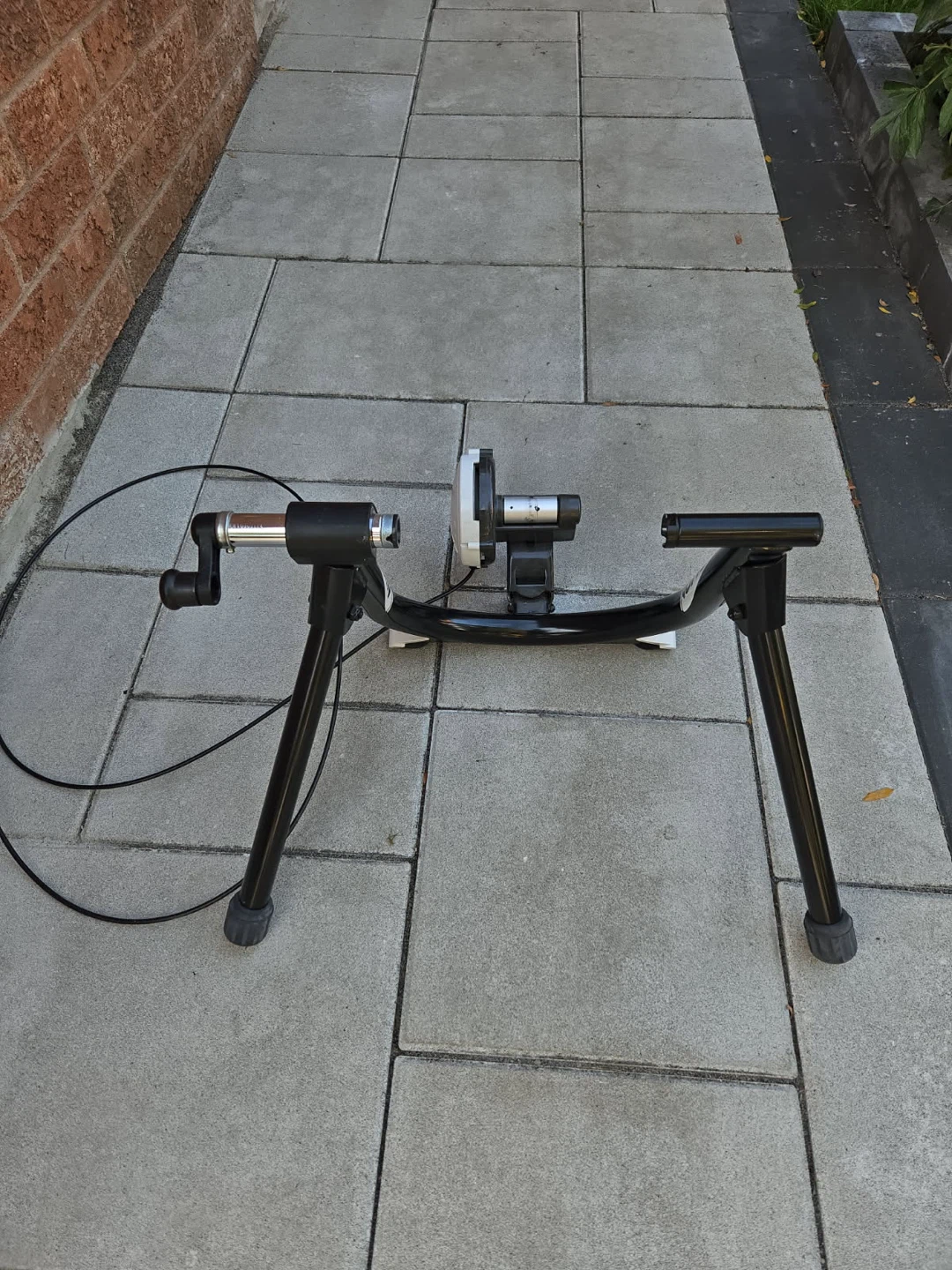 Minoura Bicycle Trainer