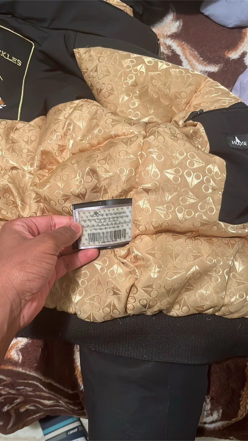 Moose Knuckles Bomber Jacket - photo 2