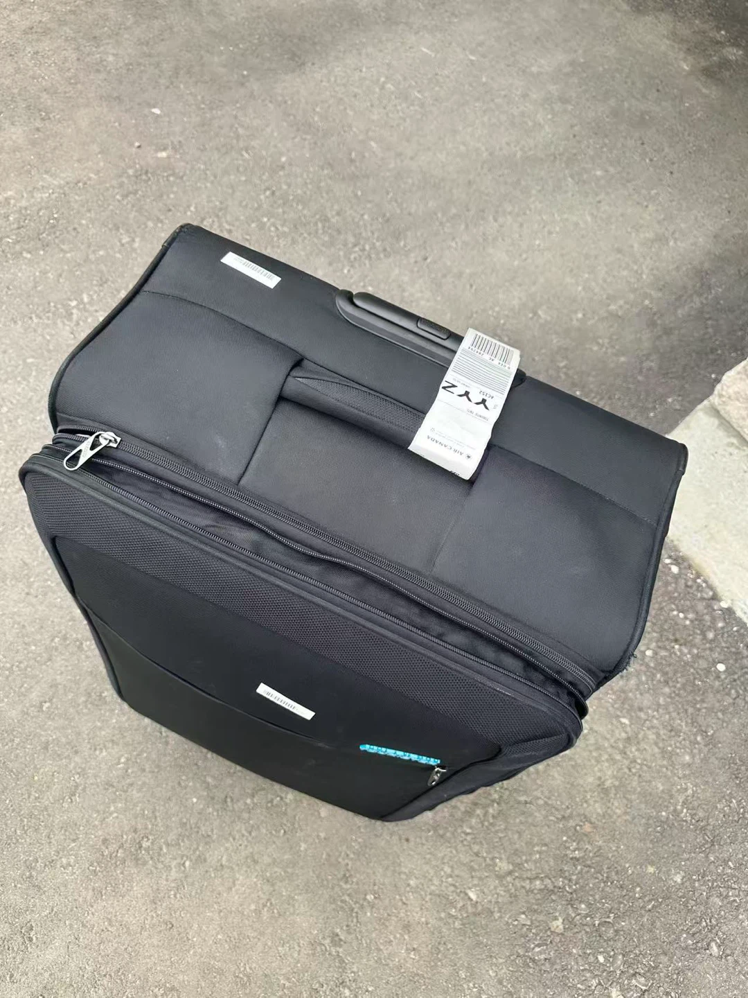 American Tourister black suitcase - photo 2
