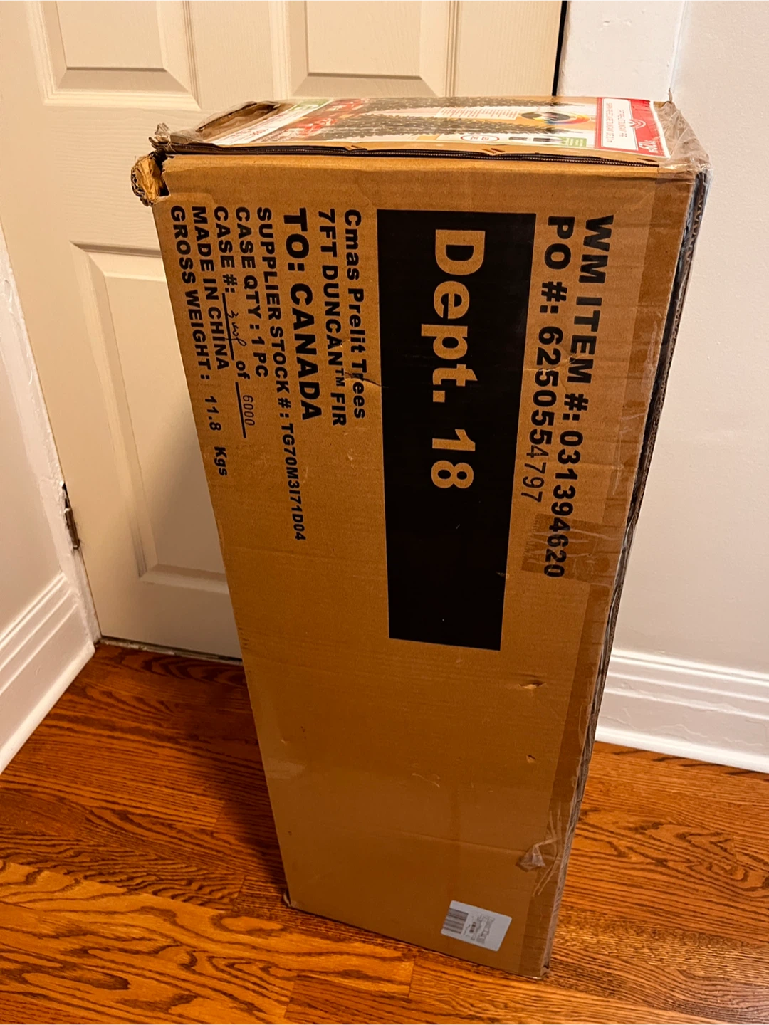 7ft Christmas tree Pre-Lit Duncan Fir in box - photo 2