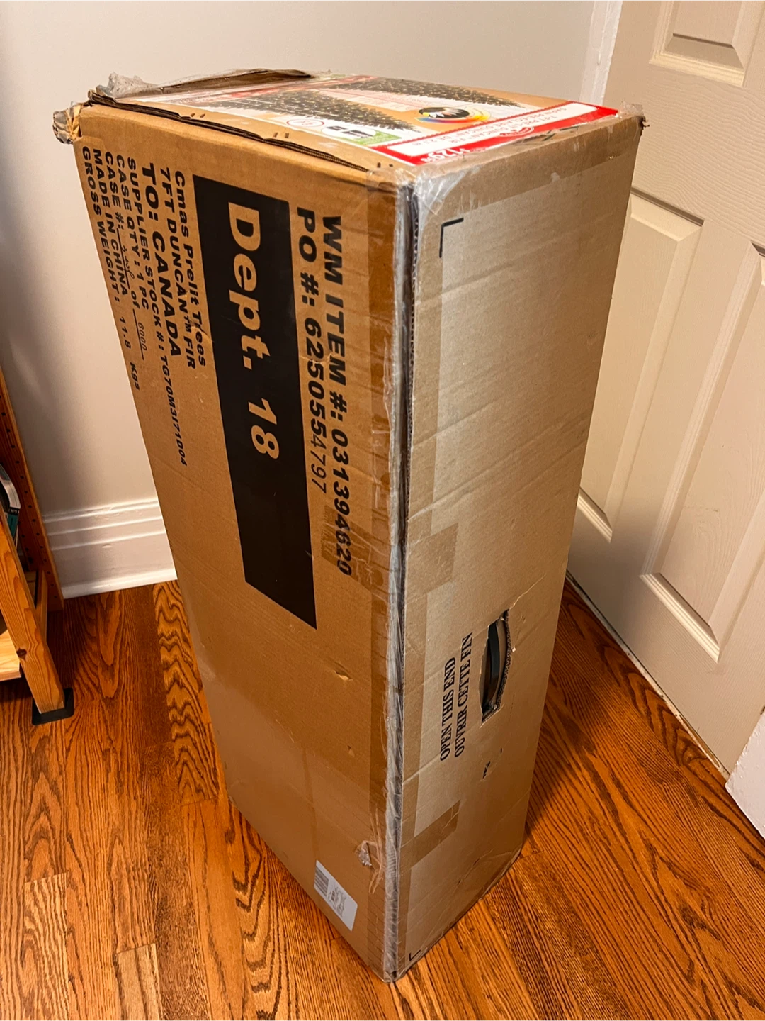 7ft Christmas tree Pre-Lit Duncan Fir in box - photo 4