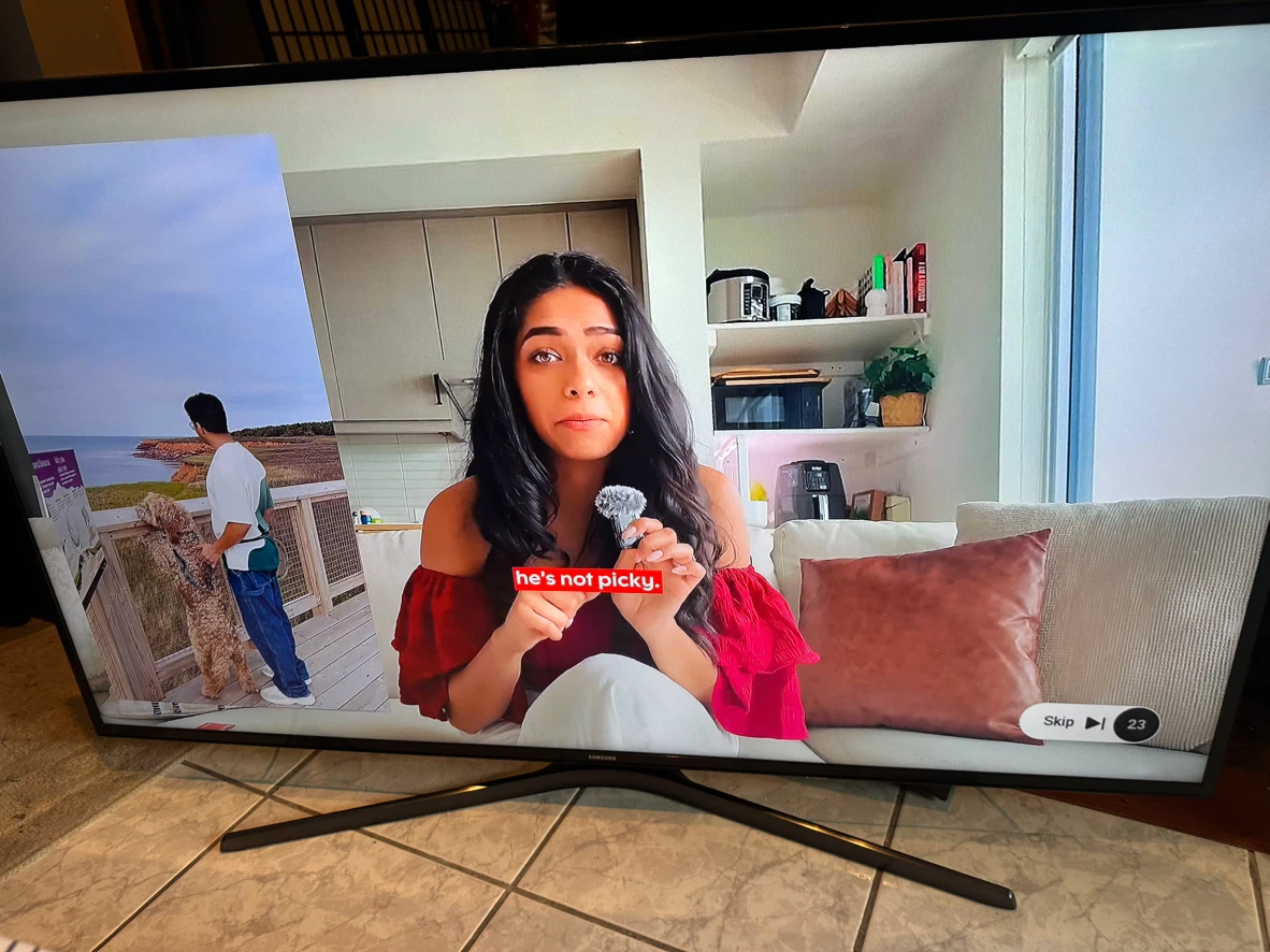 Samsung 55-inch 4K UHD LED Smart TV. Model -55JU6400.        TV