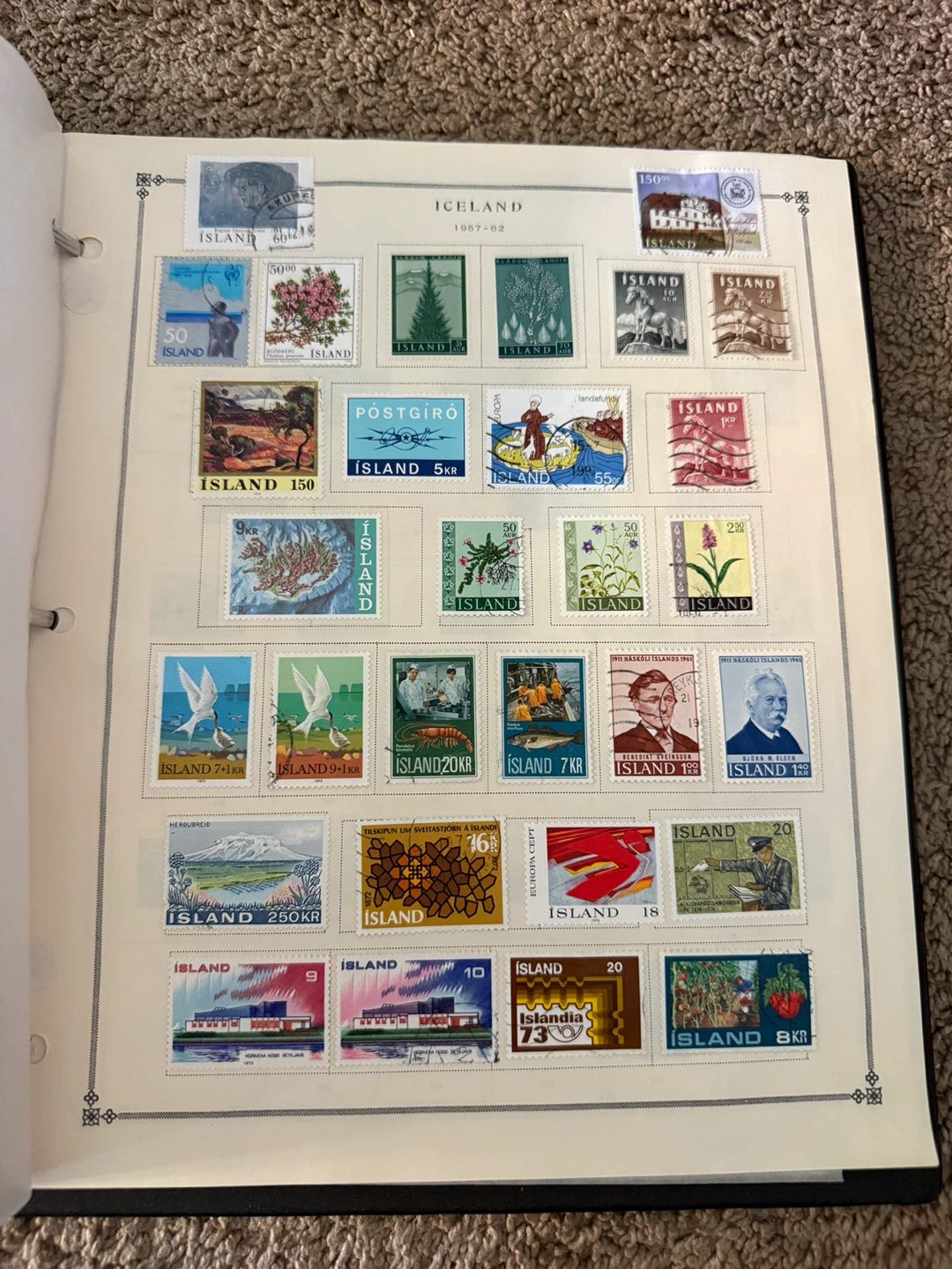 Vintage International Stamp Collection Album - photo 2