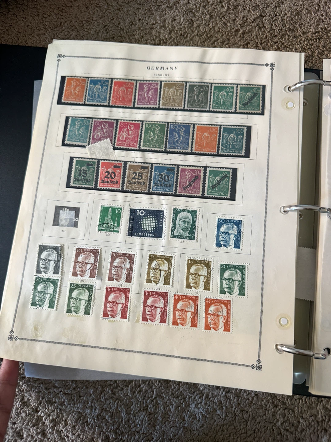Vintage International Stamp Collection Album - photo 4