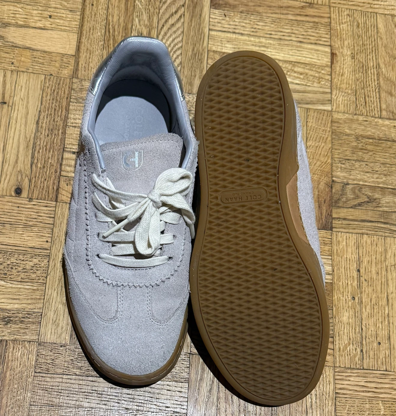 Cole Haan Suede women Sneakers- Great Condition - photo 5
