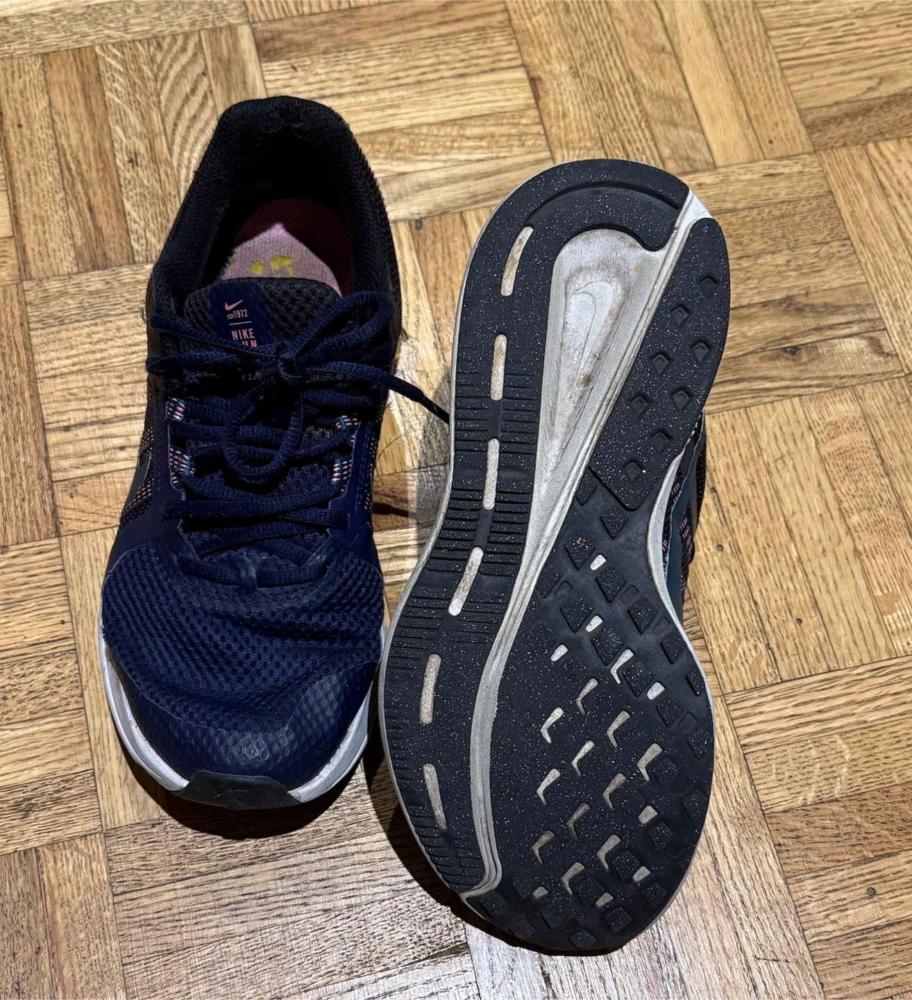 Nike Run Swift V 2.0 women Running Shoes- Used - photo 4