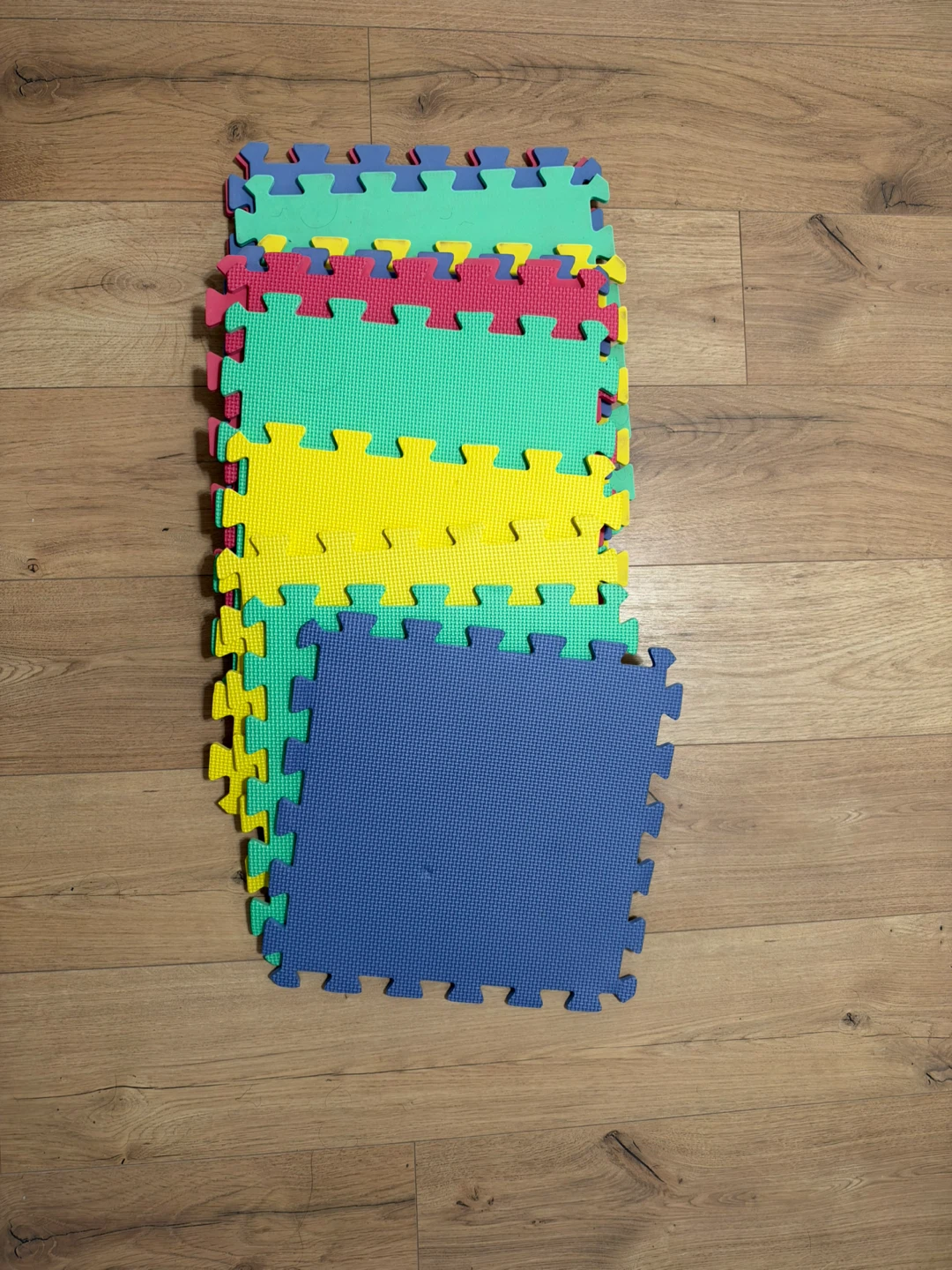 Move out sell - Set of 12 Multi-Coloured Foam Play Mats