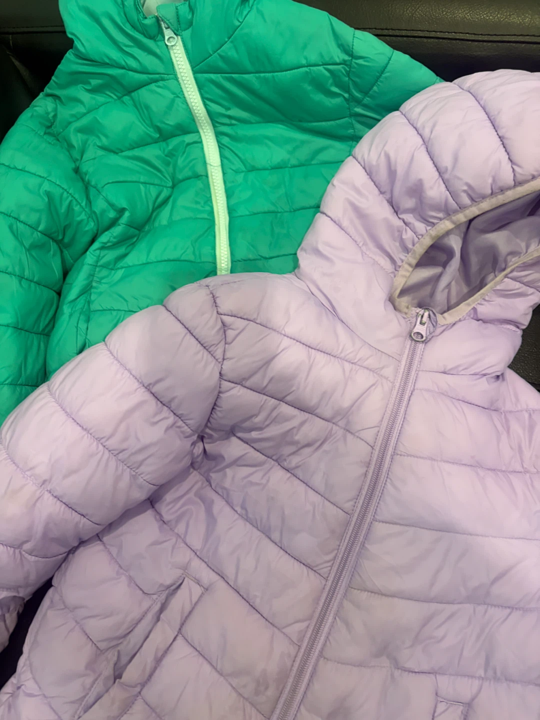 Two Lightweight Kids Puffer Jackets - photo 2