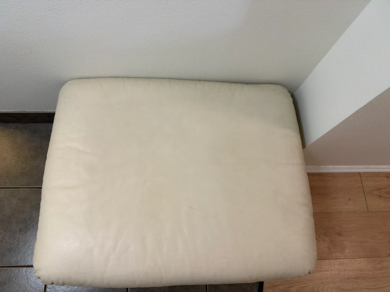Move out sell - Cream White Leather Ottoman - photo 2