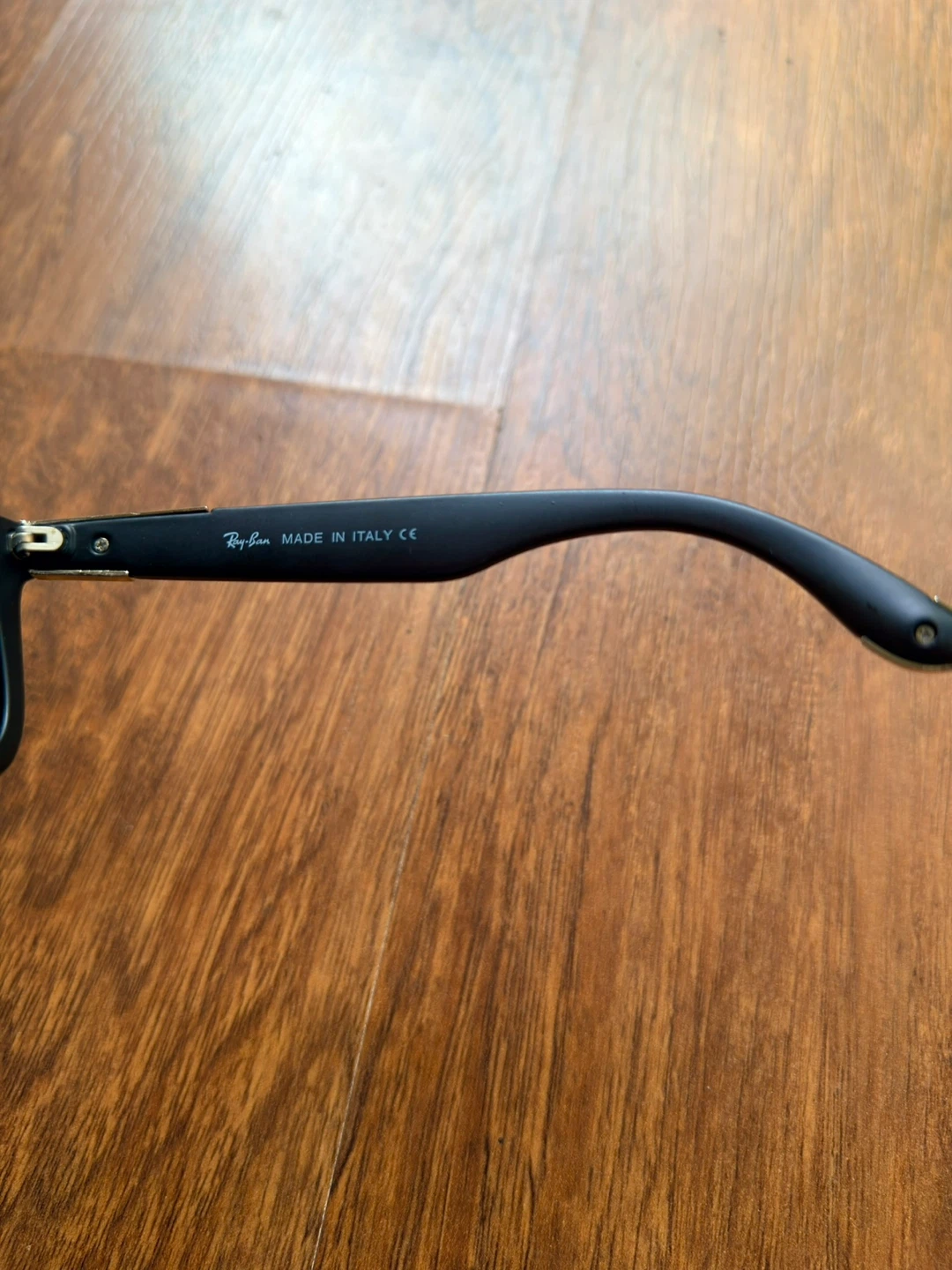 Ray-Ban Wayfarer Sunglasses - photo 4