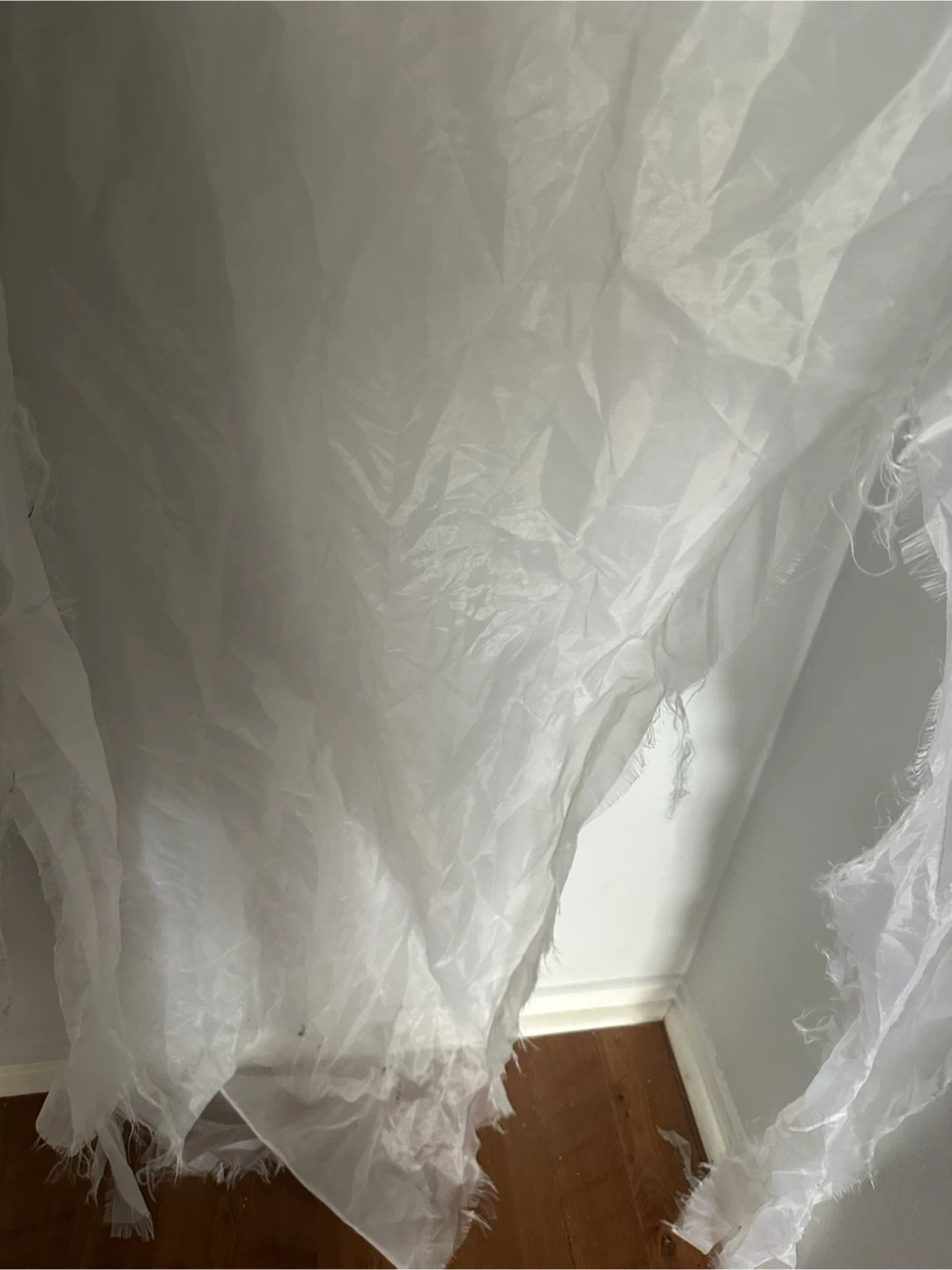 White hanging ghost Halloween decoration - photo 2