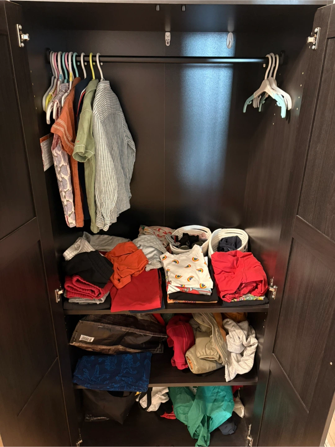 Two door cupboard/wardrobe - photo 2