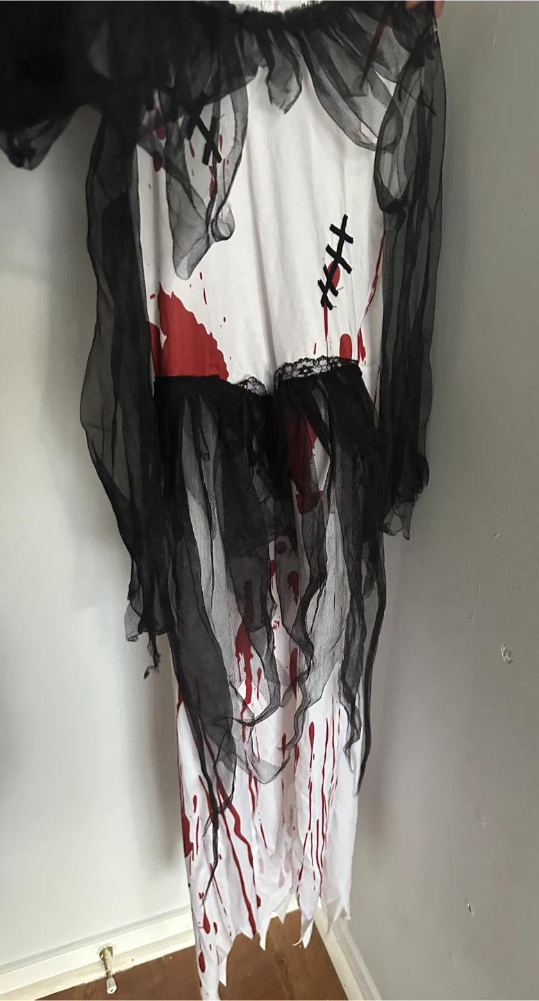 Bloody Bride Halloween Costume with Veil