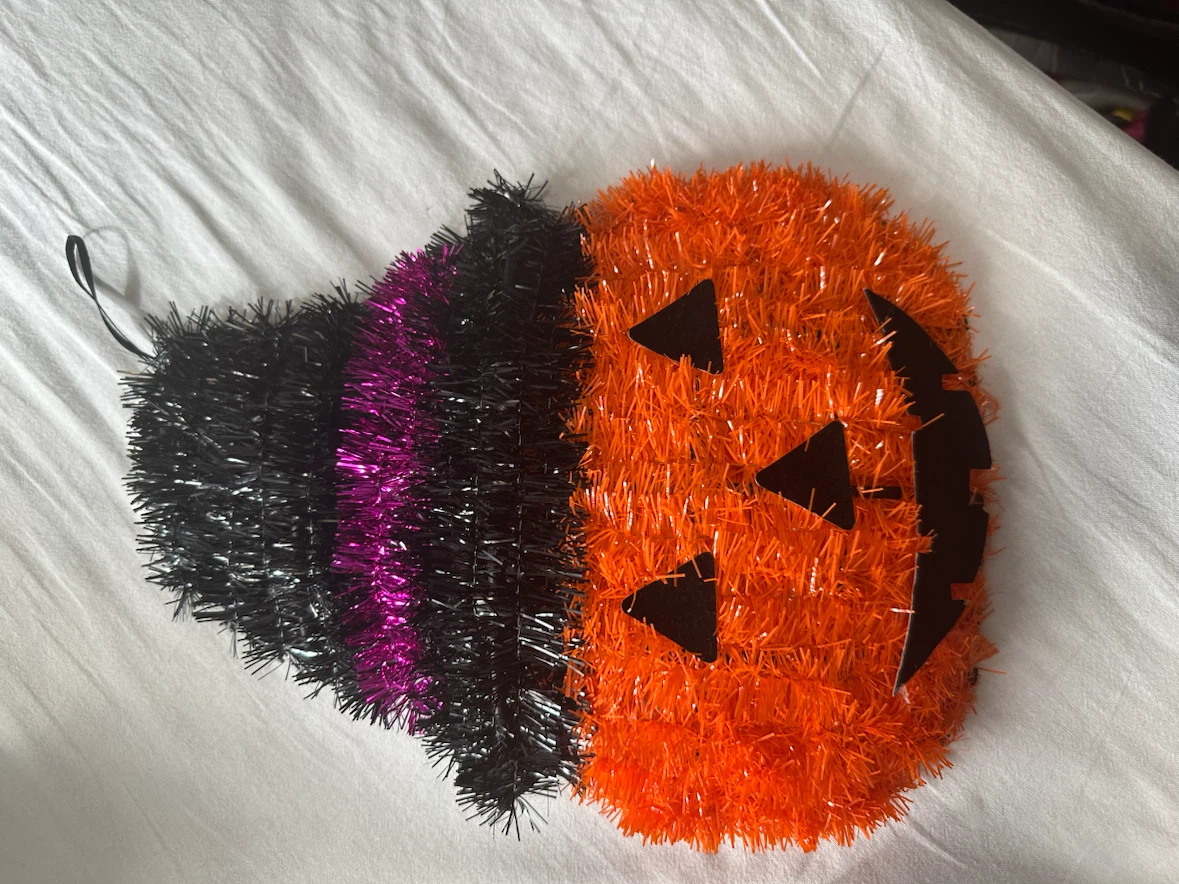 Halloween Tinsel Pumpkin Wall Decoration