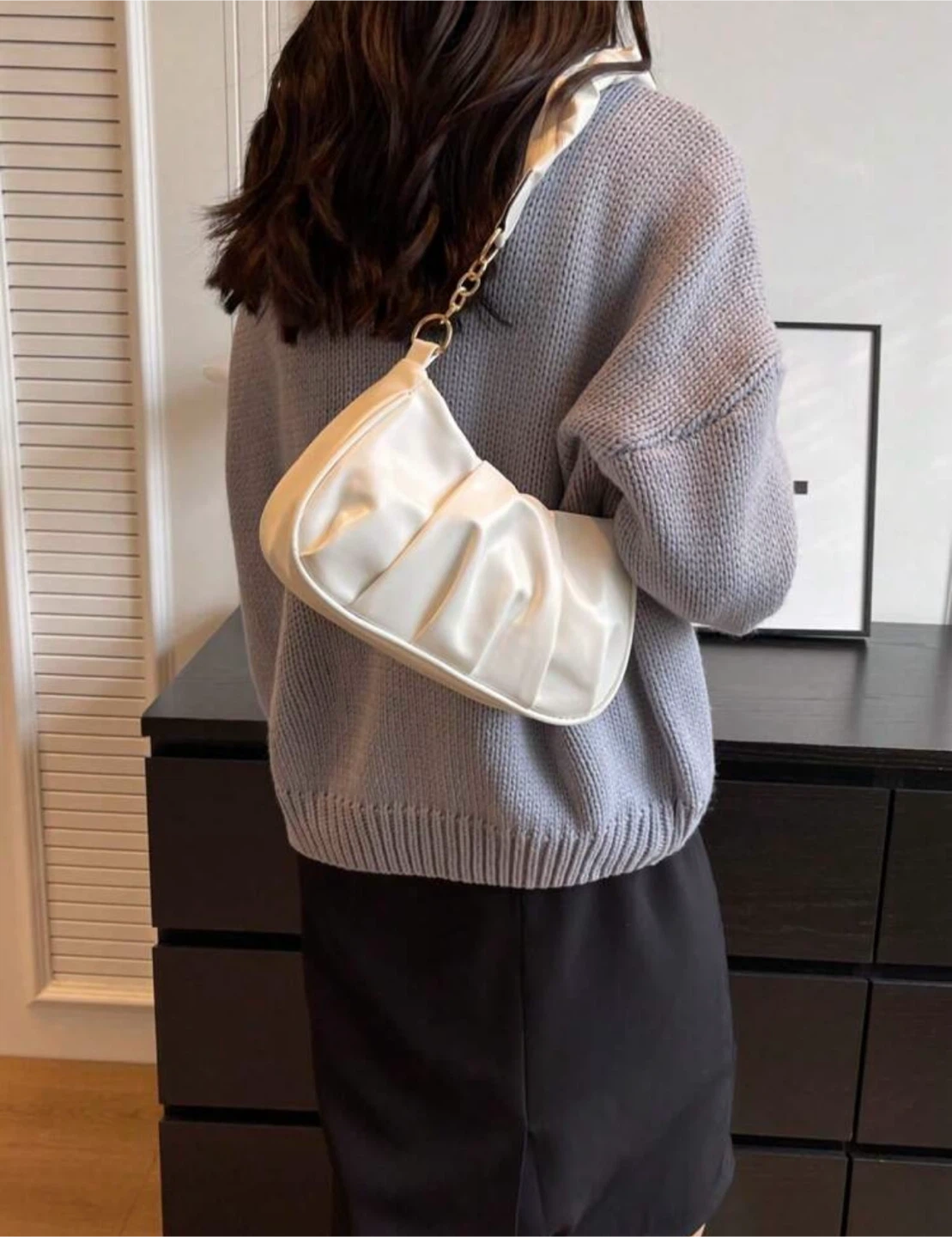 Simple Pleated Cloud Shoulder Bag - Black & White - photo 5