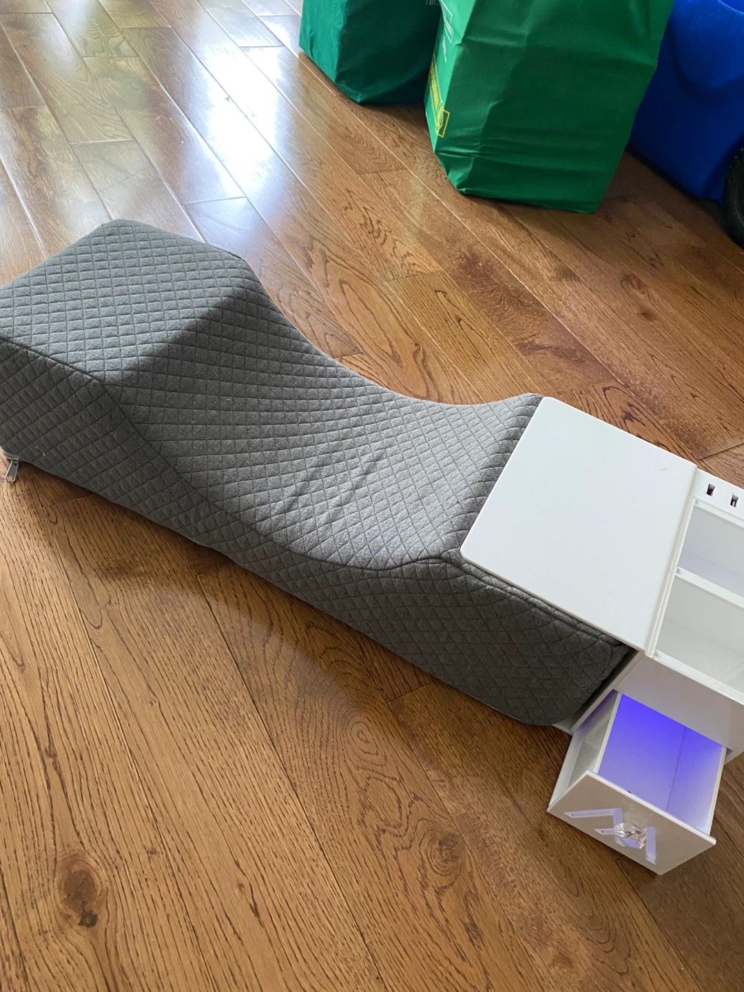 Lash Pillow with Storage - photo 4