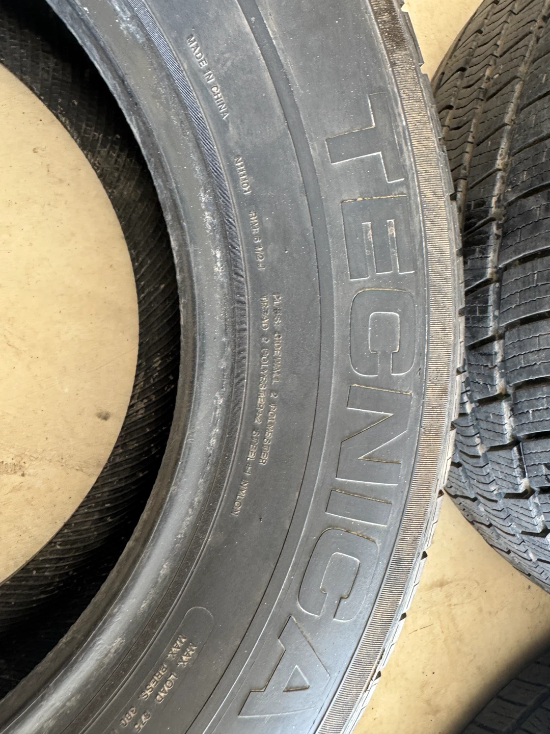 Set of 4 Winter Tires 225/70R16 - Quattro GT Technica - photo 4