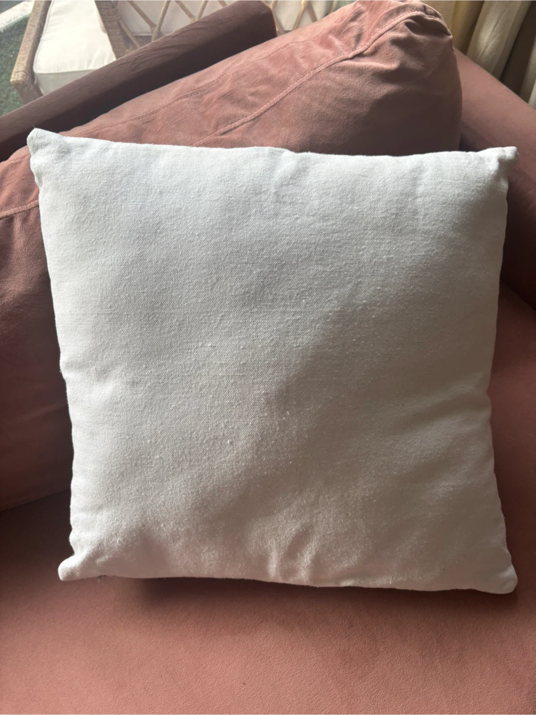 Decorative squirrel throw pillow - photo 2