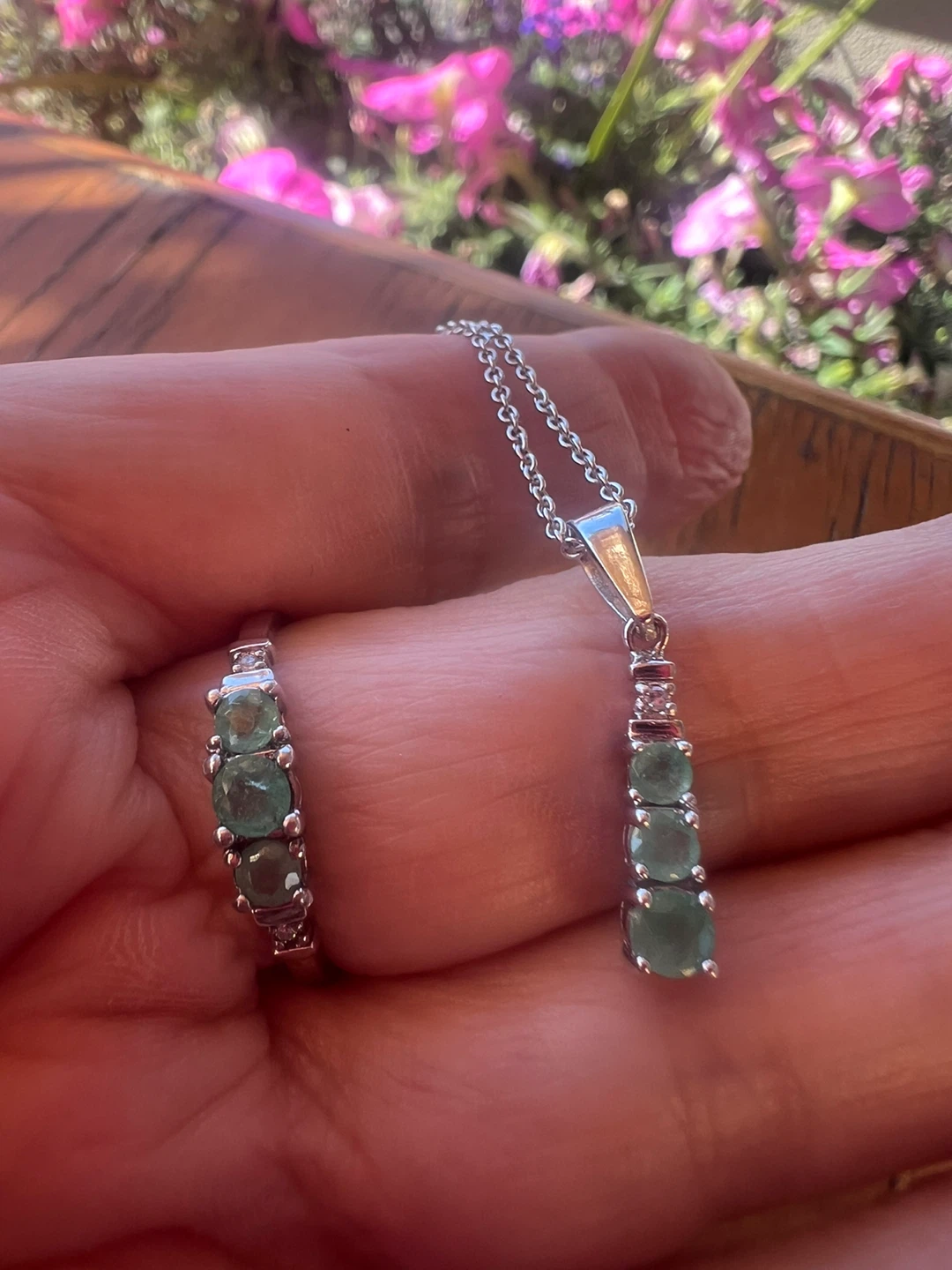Sterling Silver and emerald Jewelry Set