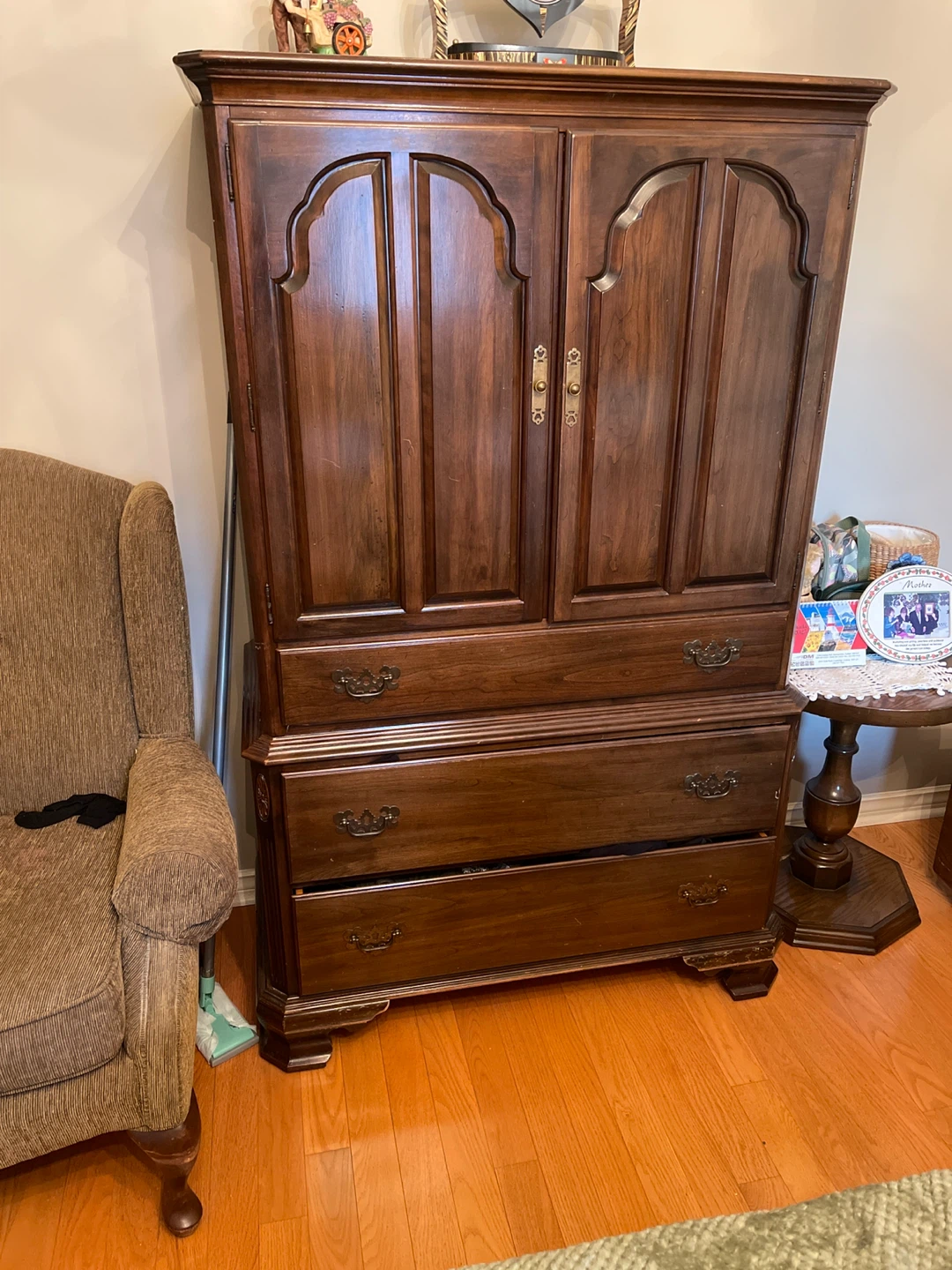 Traditional Dark Wood Armoire - photo 2