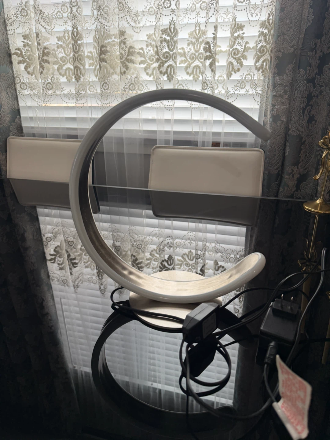Modern circular LED desk lamp