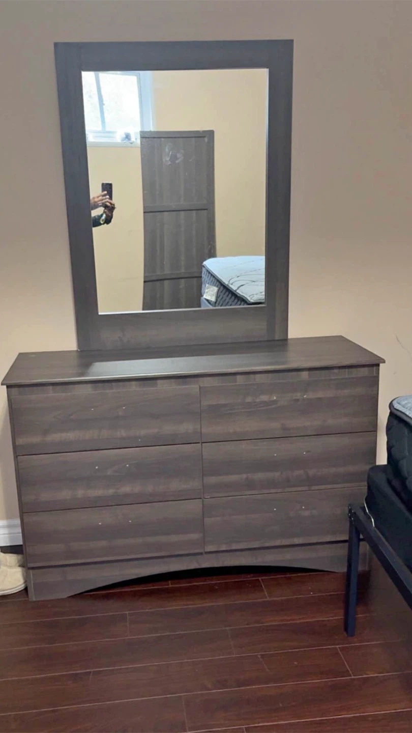 New Bedroom Set + Mattress/Box- The Brick [Aida] - photo 2
