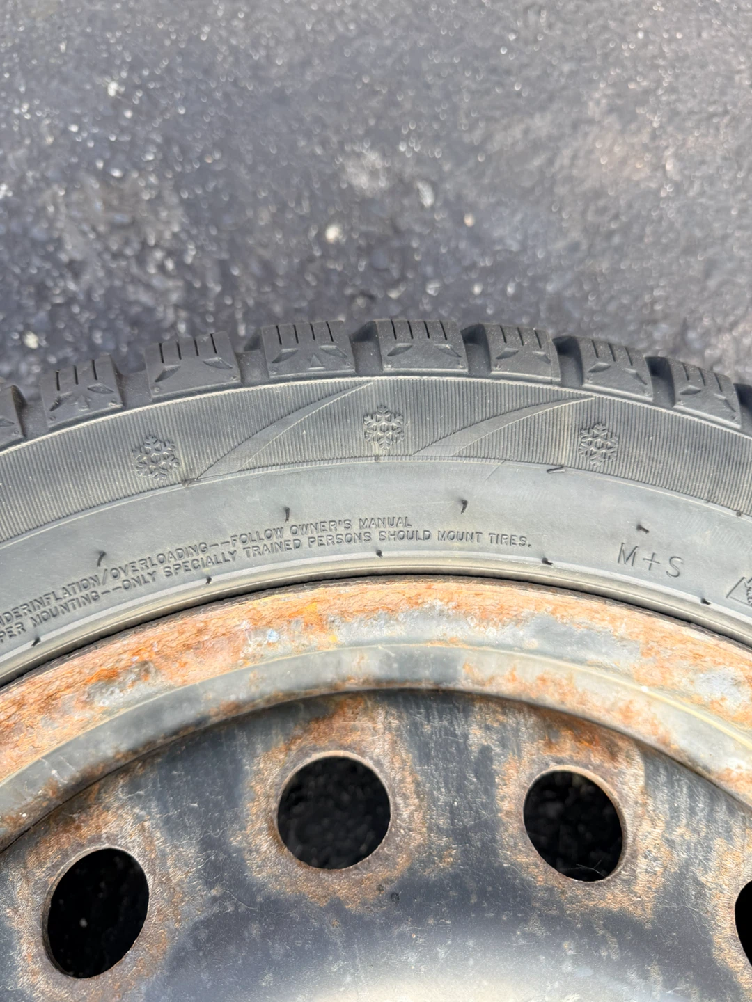 Ovation 215/50R17 Winter Tire - photo 2