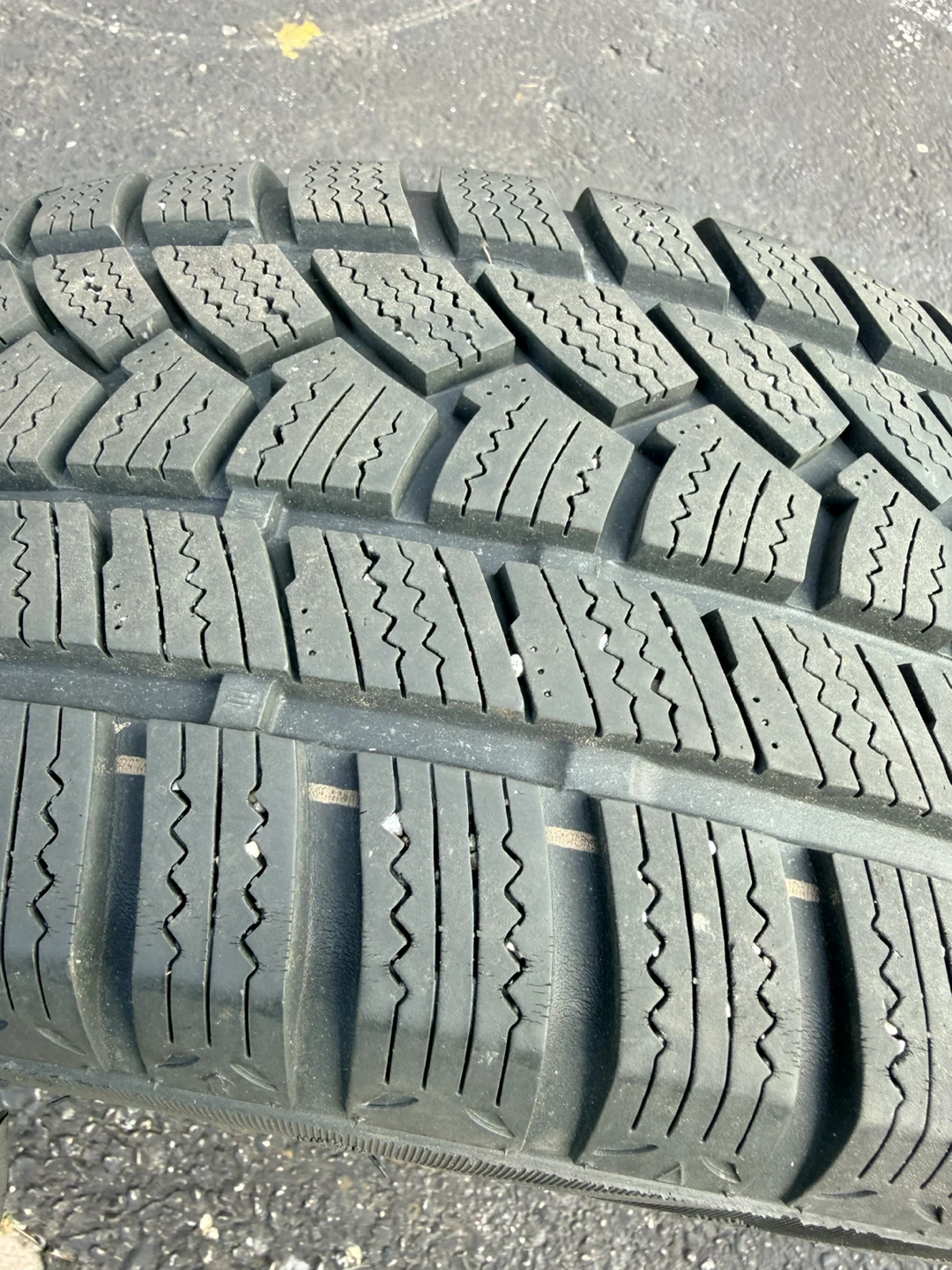 Ovation 215/50R17 Winter Tire - photo 4