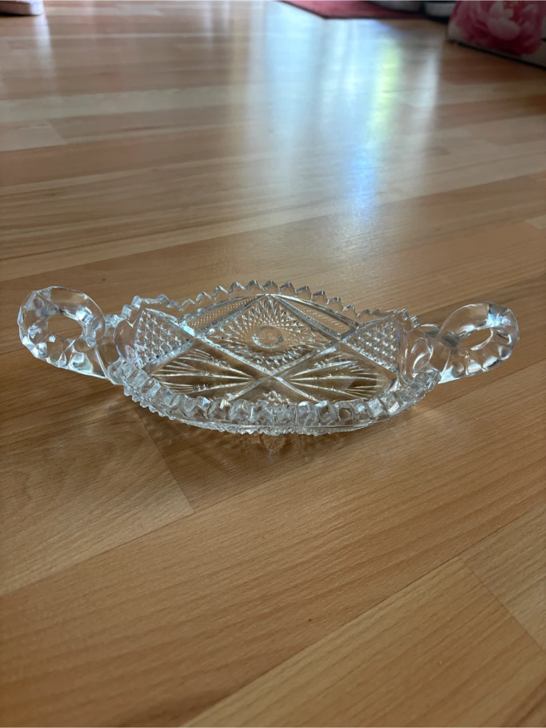 Vintage pressed glass dish. Circa 1880- 1920. 🏈