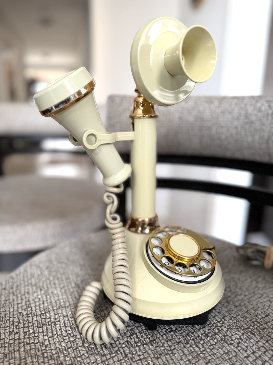 Vintage-Style Cream (1970s) and Gold Candlestick Telephone - photo 2