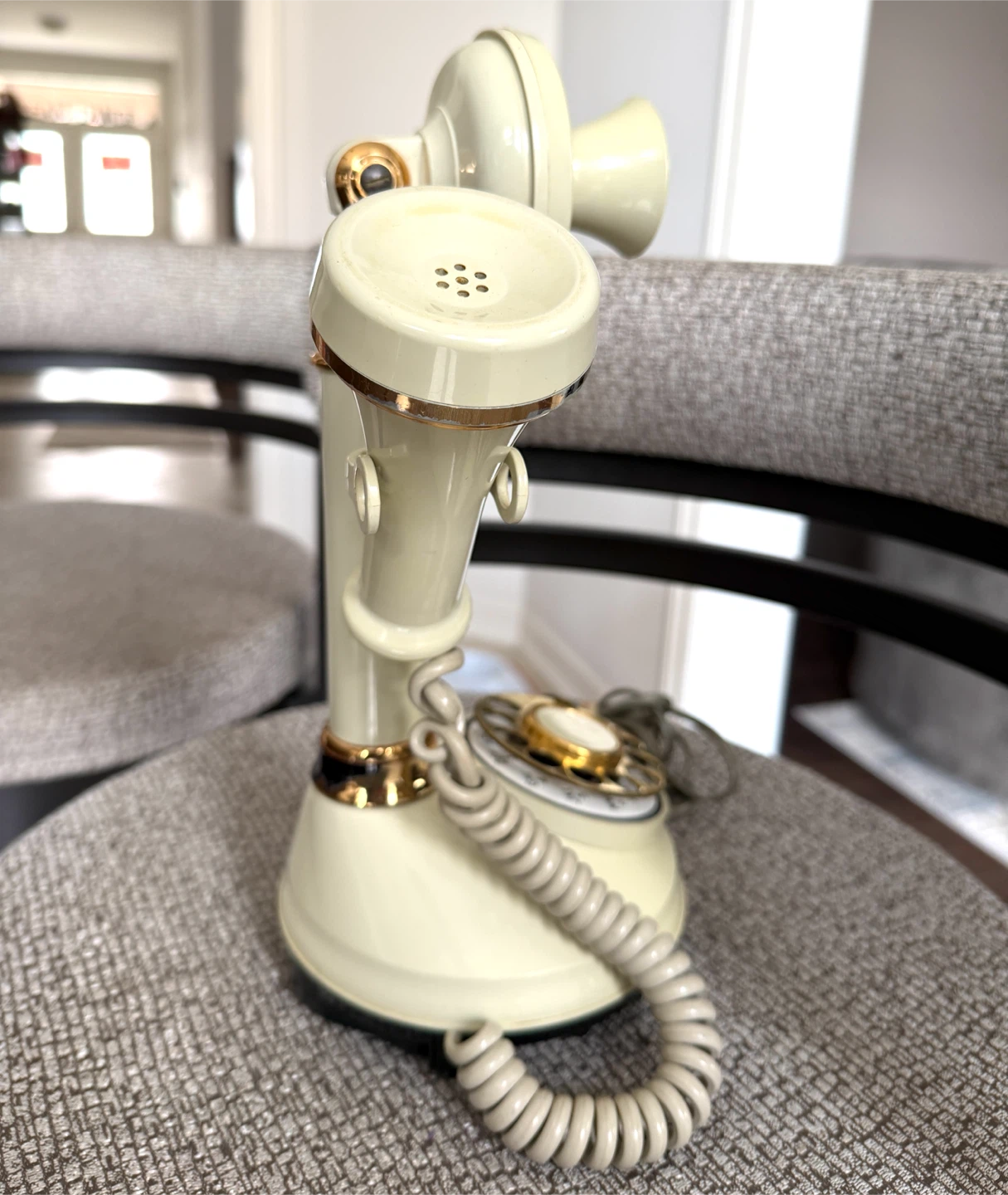 Vintage-Style Cream (1970s) and Gold Candlestick Telephone - photo 3