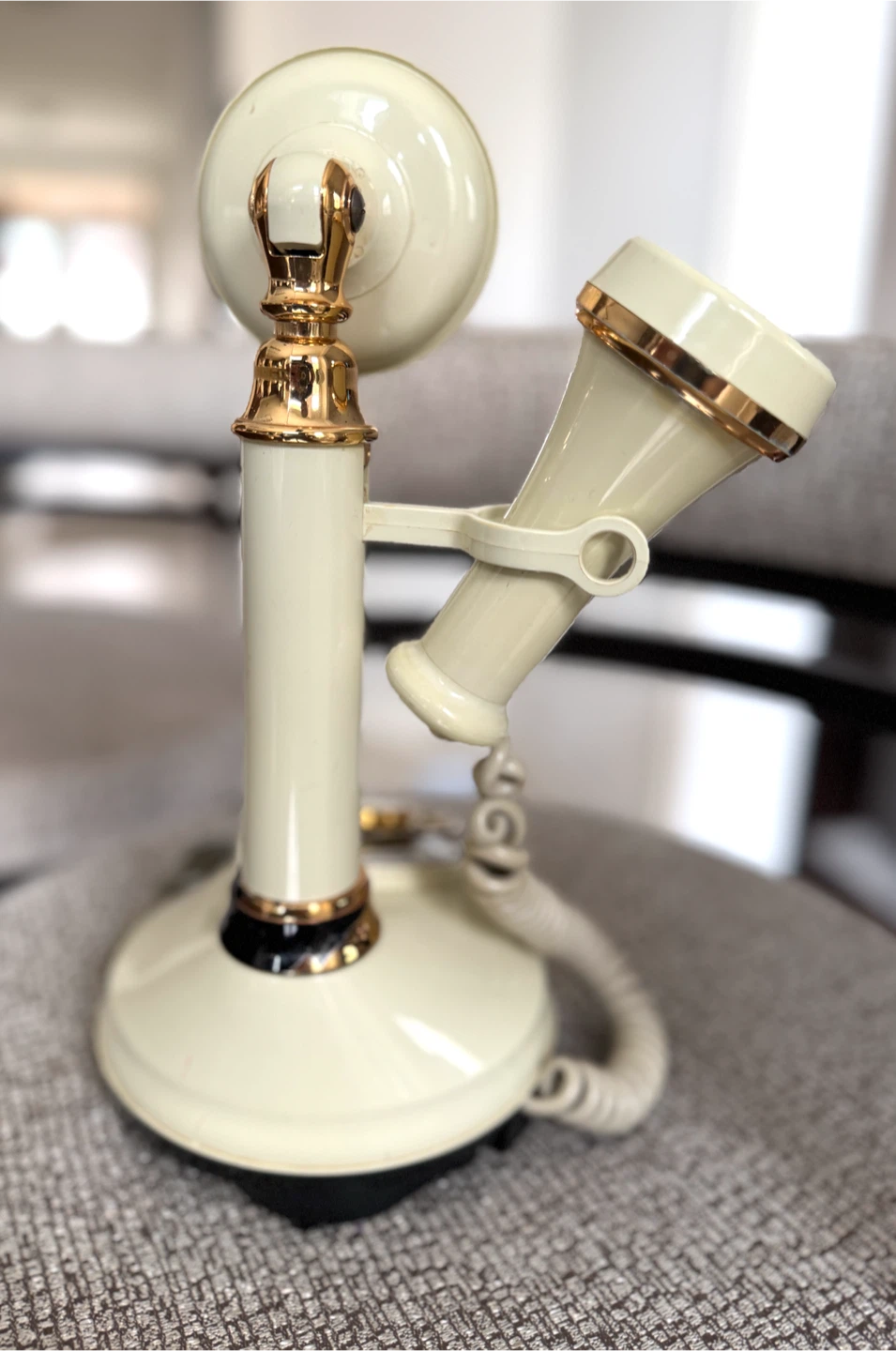 Vintage-Style Cream (1970s) and Gold Candlestick Telephone - photo 4