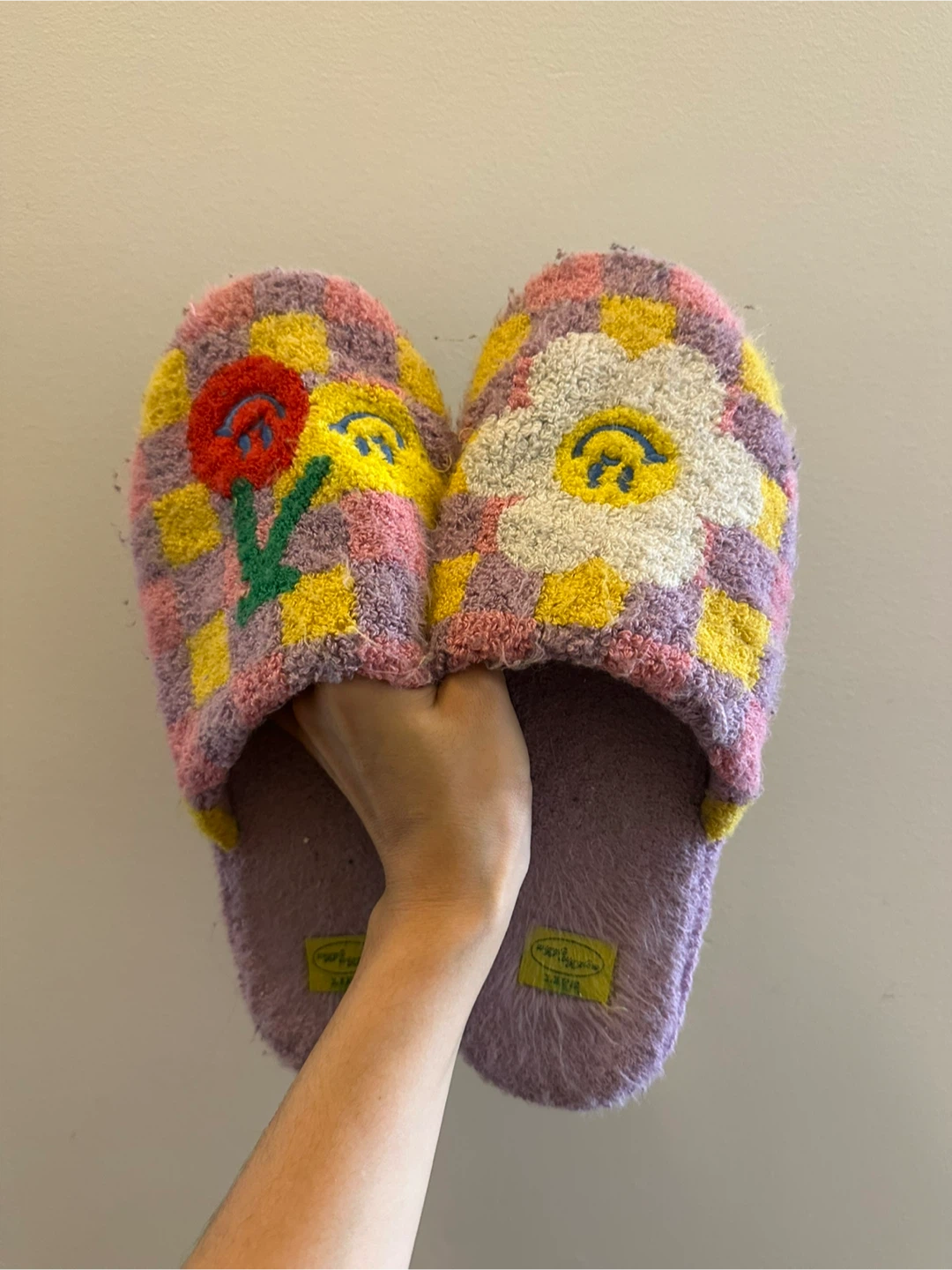 Wiggle Wiggle fuzzy slippers 18 for each - photo 2