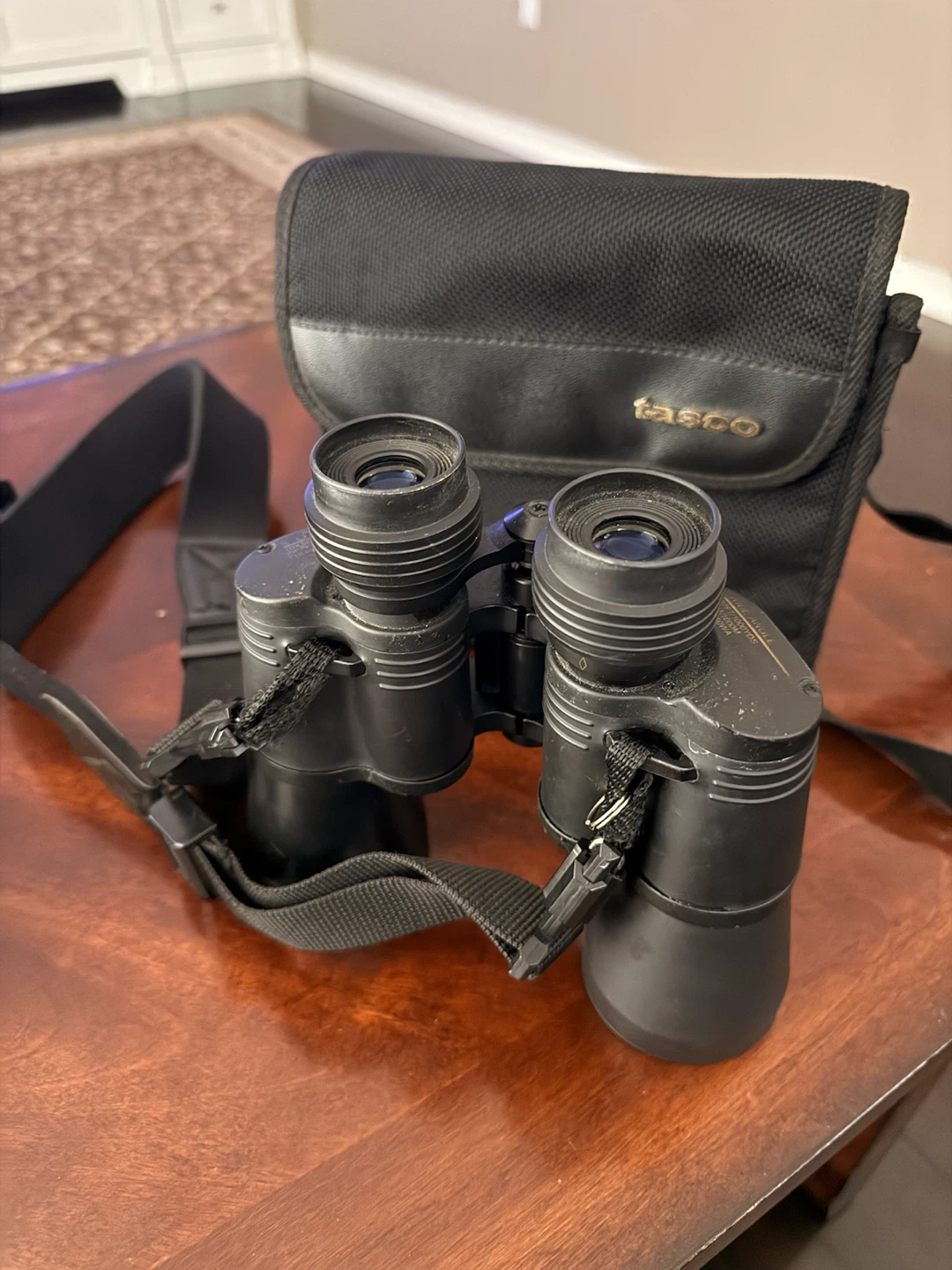 Tasco Binoculars with Case - photo 2