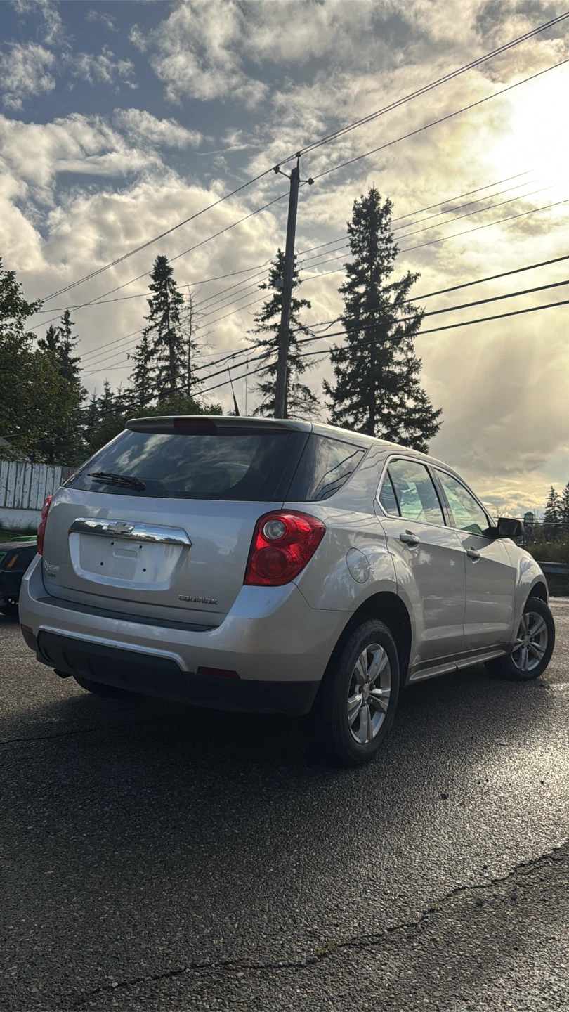 2011 Chevrolet  Equinox SUV - photo 3