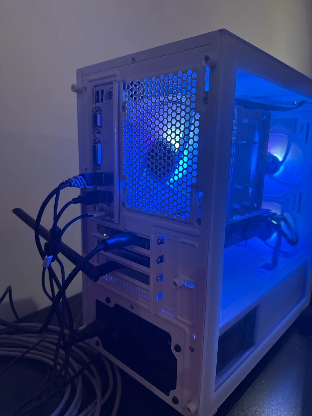 Custom Gaming PC - photo 3