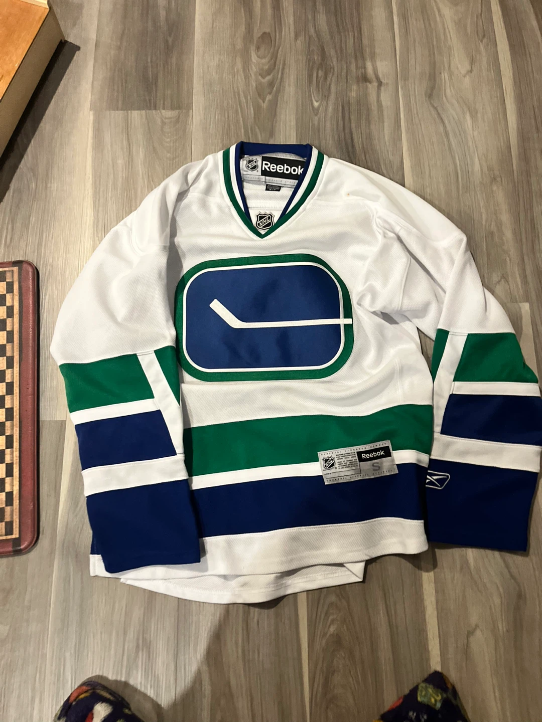 Reebok Vancouver Canucks Hockey Jersey - White
