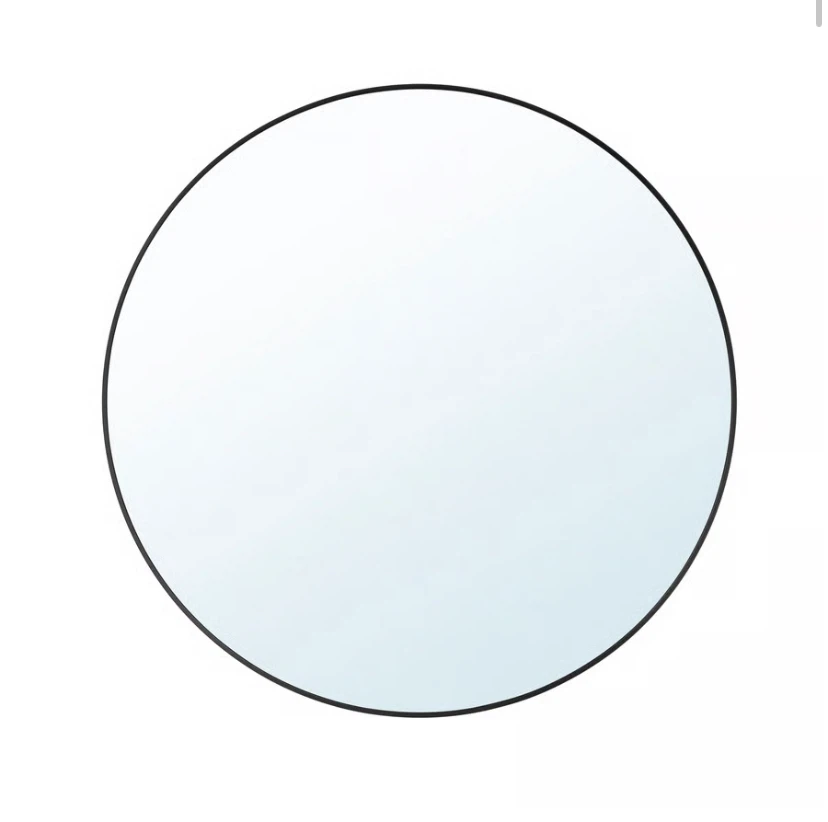 Black-wall mirror